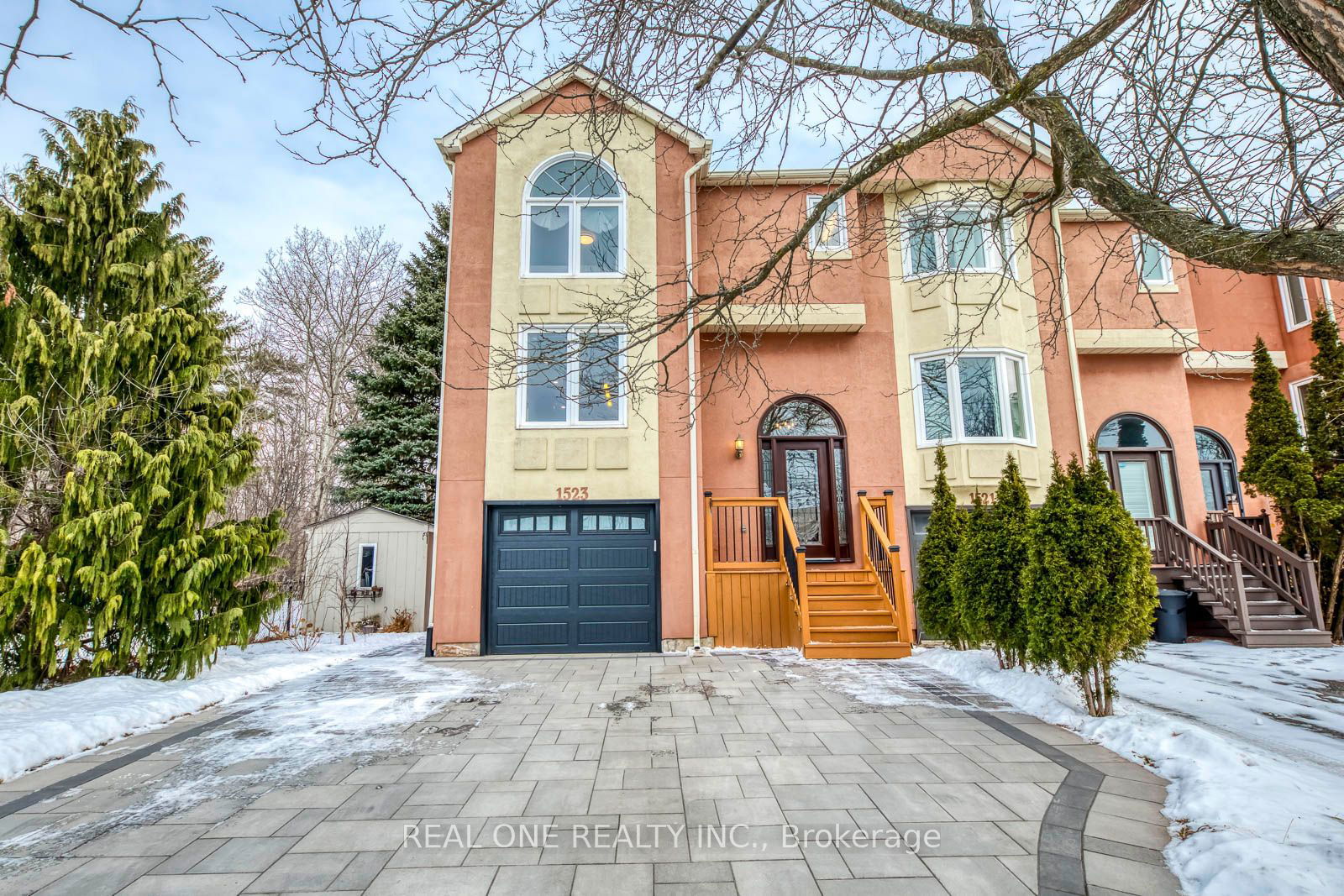 Townhouse sold at 1523 Litchfield Road, Oakville, 1003 - CP College Park, L6H 5P4 - MLS: W11947898