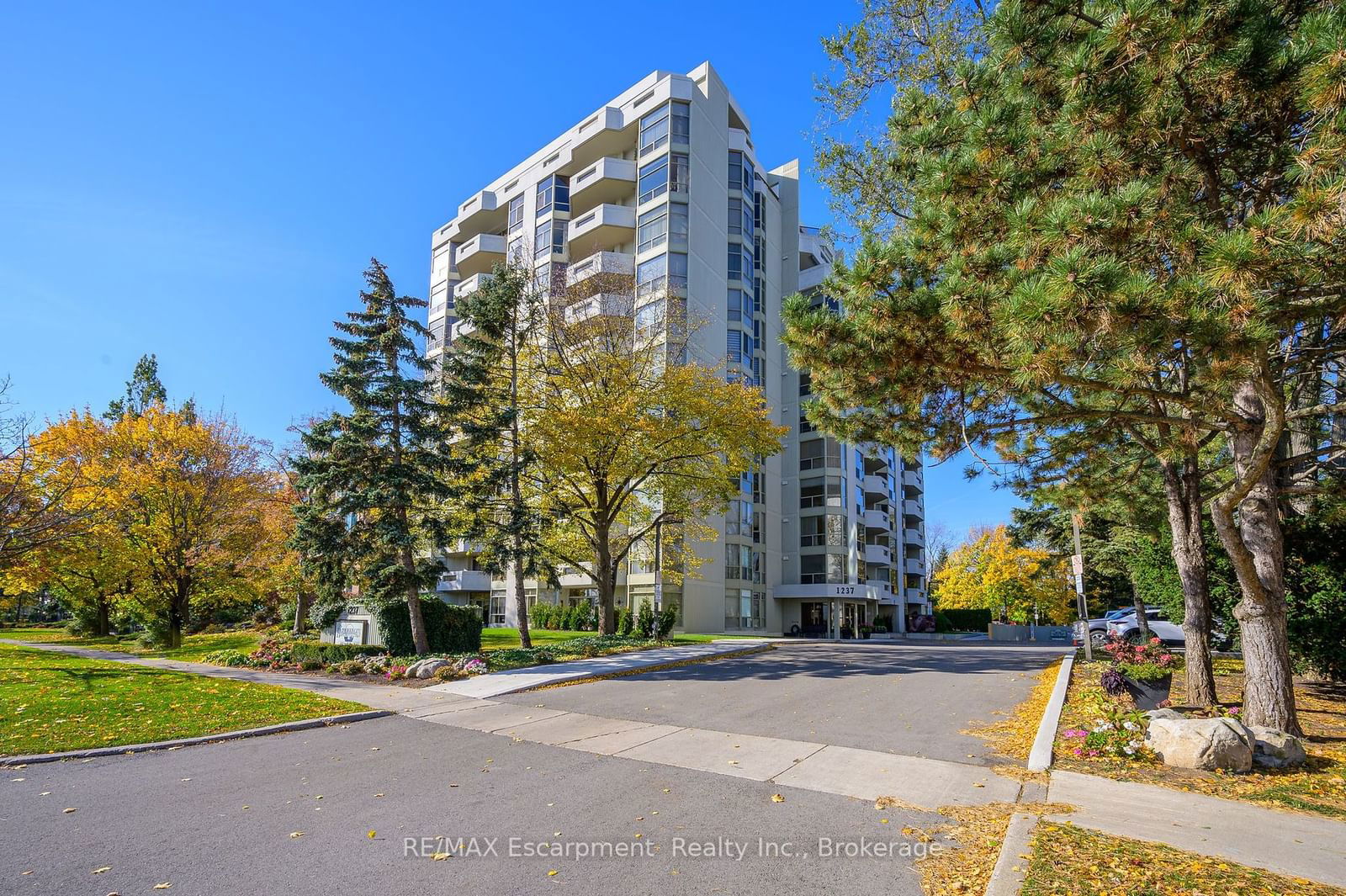 Condo for sale at 301-1237 North Shore Boulevard, Burlington, Brant, L7S 2H8 - MLS: W11947947