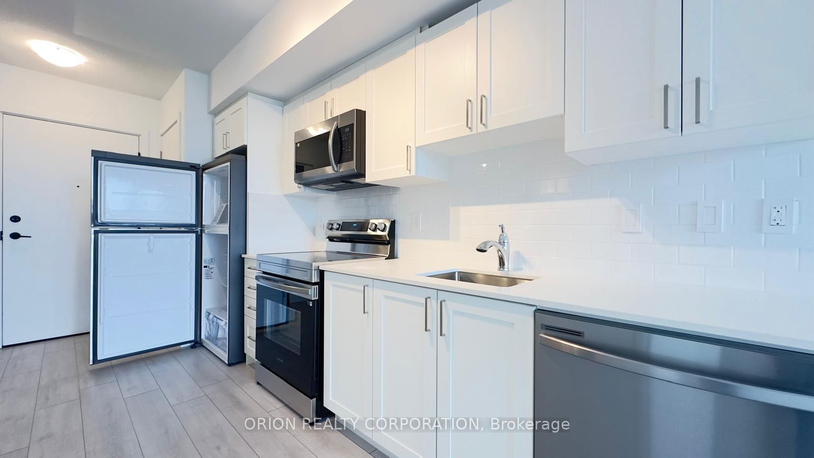 Condo for lease at 615-556 Marlee Avenue, Toronto, Yorkdale-Glen Park, M6B 0B1 - MLS: W11947950