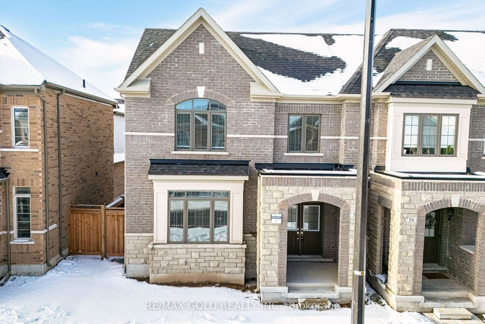 Townhouse for sale at 52 Block Road, Brampton, Northwest Brampton, L7A 5B3 - MLS: W11947953