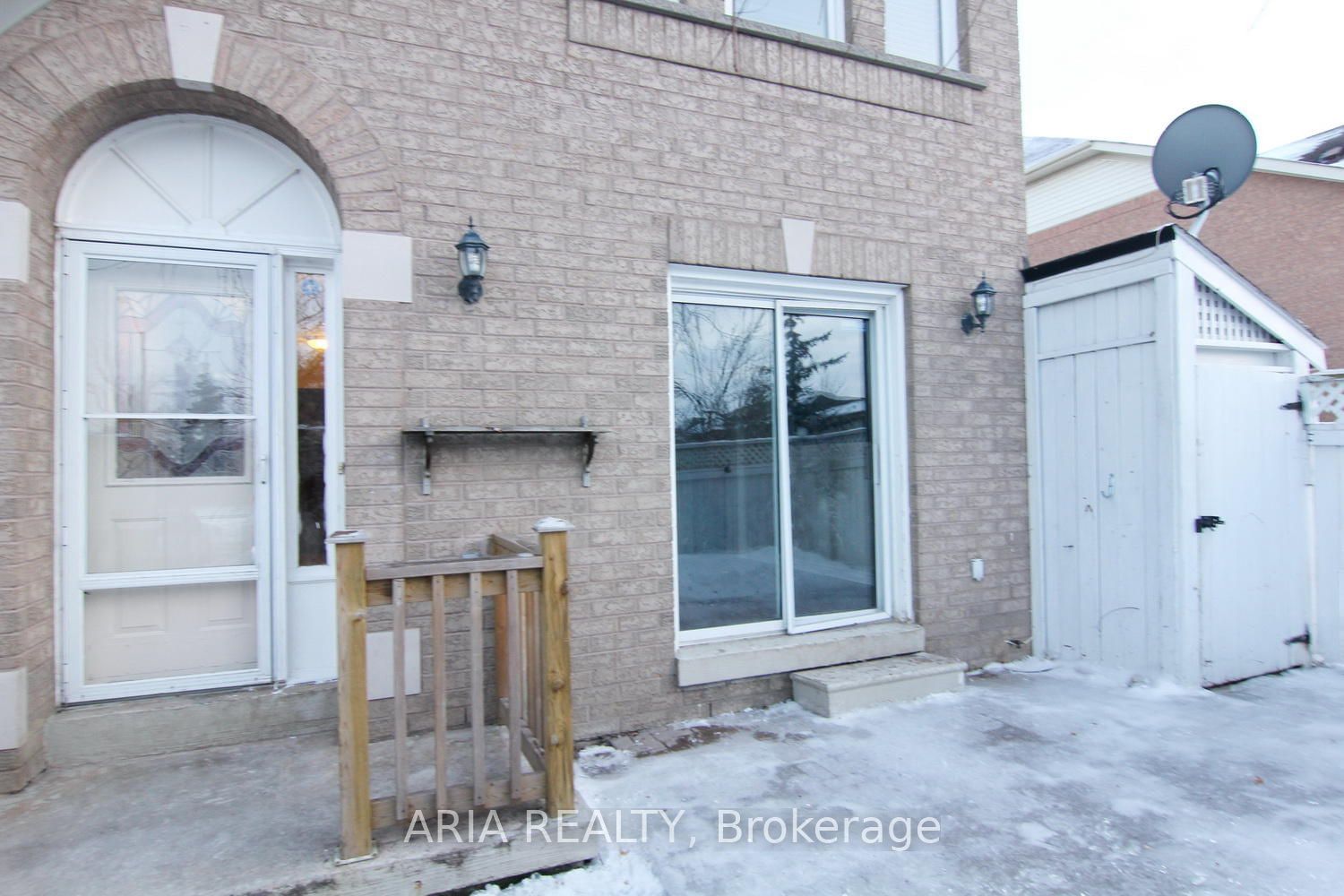 Townhouse for lease at 192 Pressed Brick Drive, Brampton, Brampton North, L6V 4K7 - MLS: W11948041