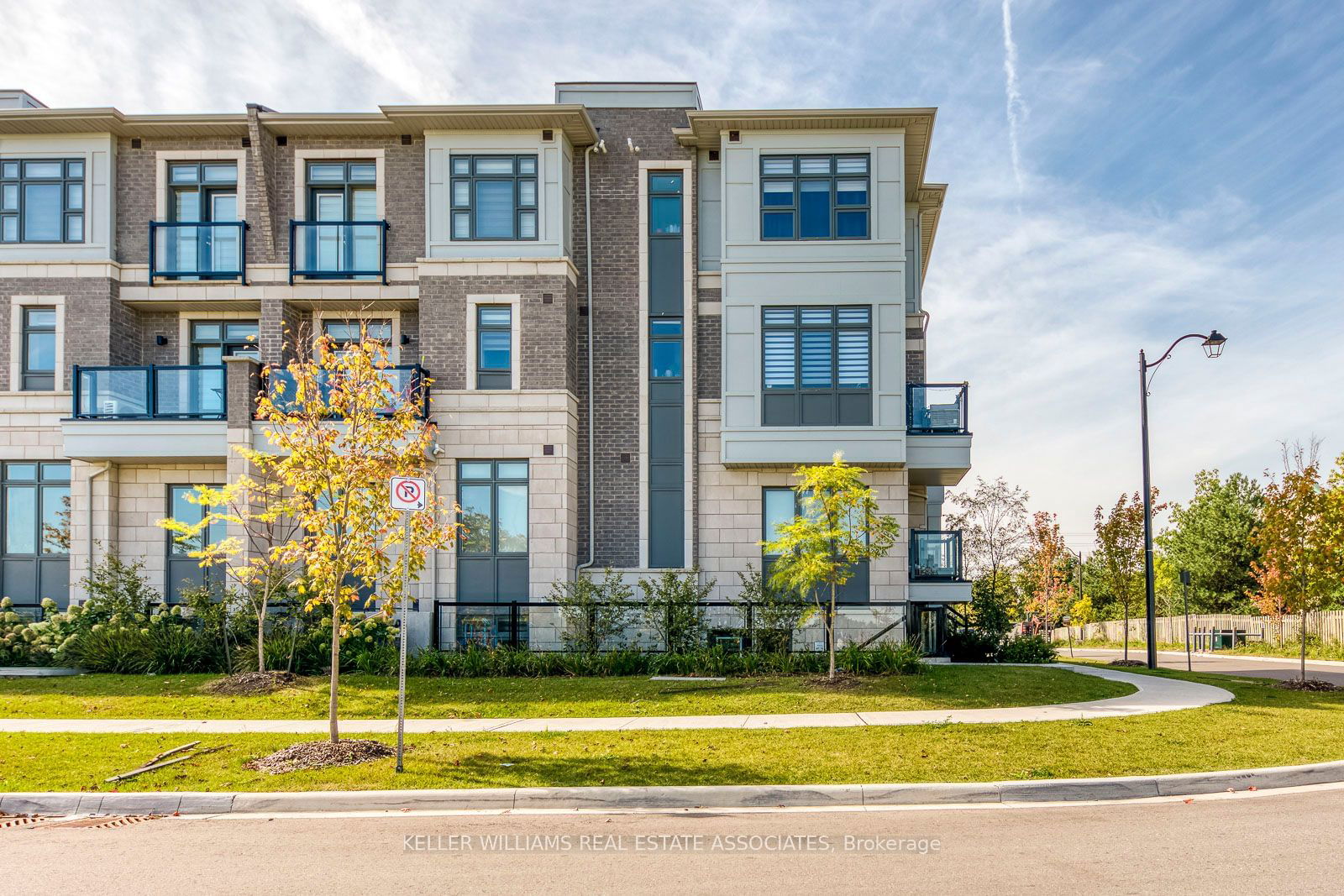 Condo for lease at 402-70 Halliford Place, Brampton, Bram East, L6P 0N5 - MLS: W11948078