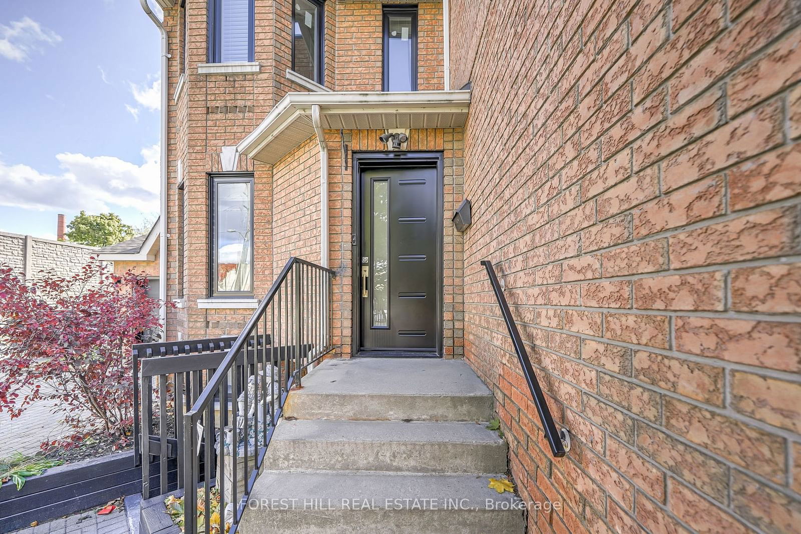 Townhouse leased at Main-39A Lippincott Street, Toronto, Weston, M9N 1B2 - MLS: W11948097