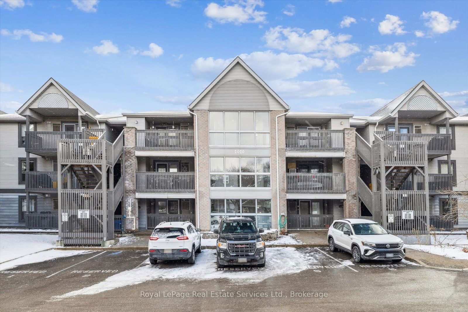 Condo for sale at 207-2020 Cleaver Avenue, Burlington, Headon, L7M 4C2 - MLS: W11948120