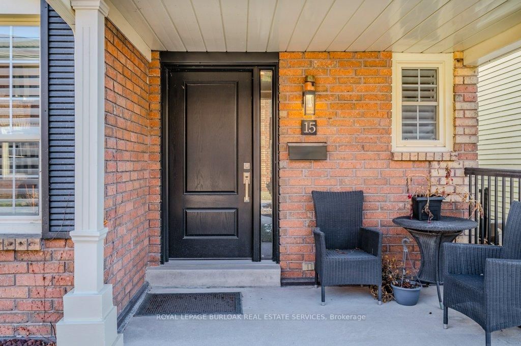 Townhouse sold at 15-955 King Road, Burlington, LaSalle, L7T 4J6 - MLS: W11948208