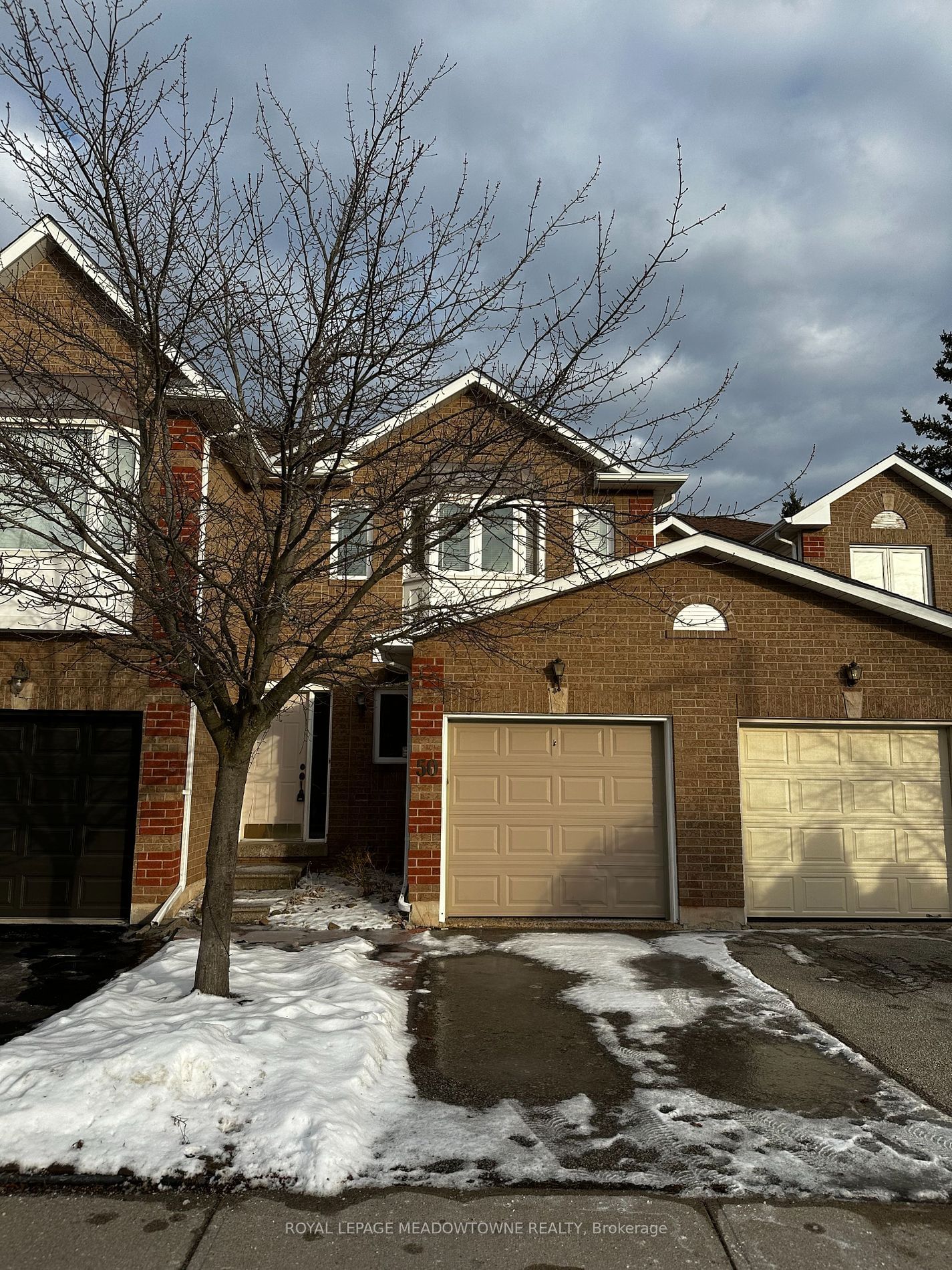 Townhouse leased at 50-1240 Westview Terrace, Oakville, 1022 - WT West Oak Trails, L6M 3M4 - MLS: W11948267