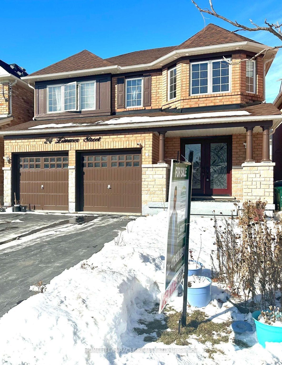 Detached House for sale at 24 Zimmer Street, Brampton, Gore Industrial North, L6S 6L3 - MLS: W11948328