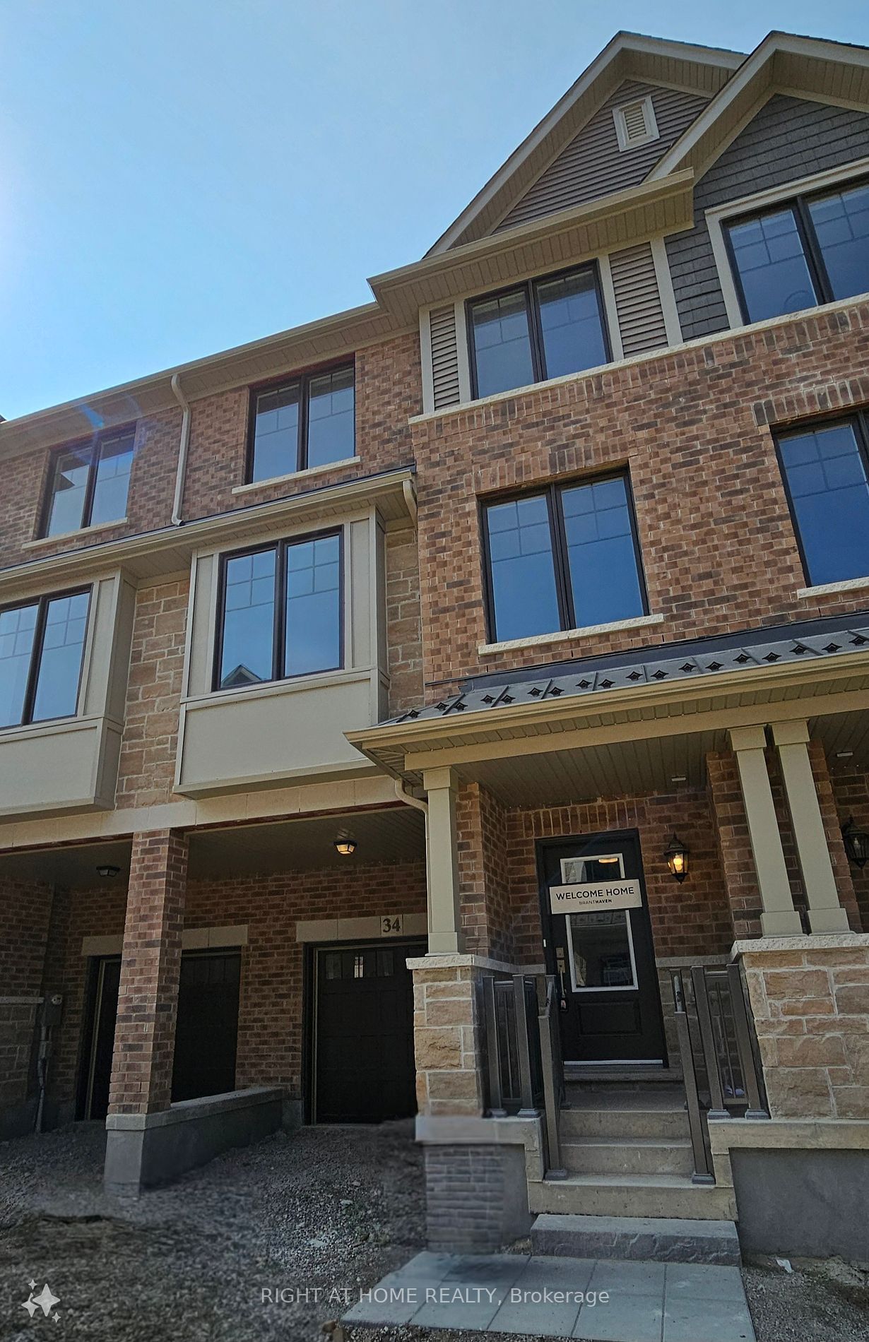 Townhouse for sale at 34 Folcroft Street, Brampton, Credit Valley, L6Y 0B6 - MLS: W11948459