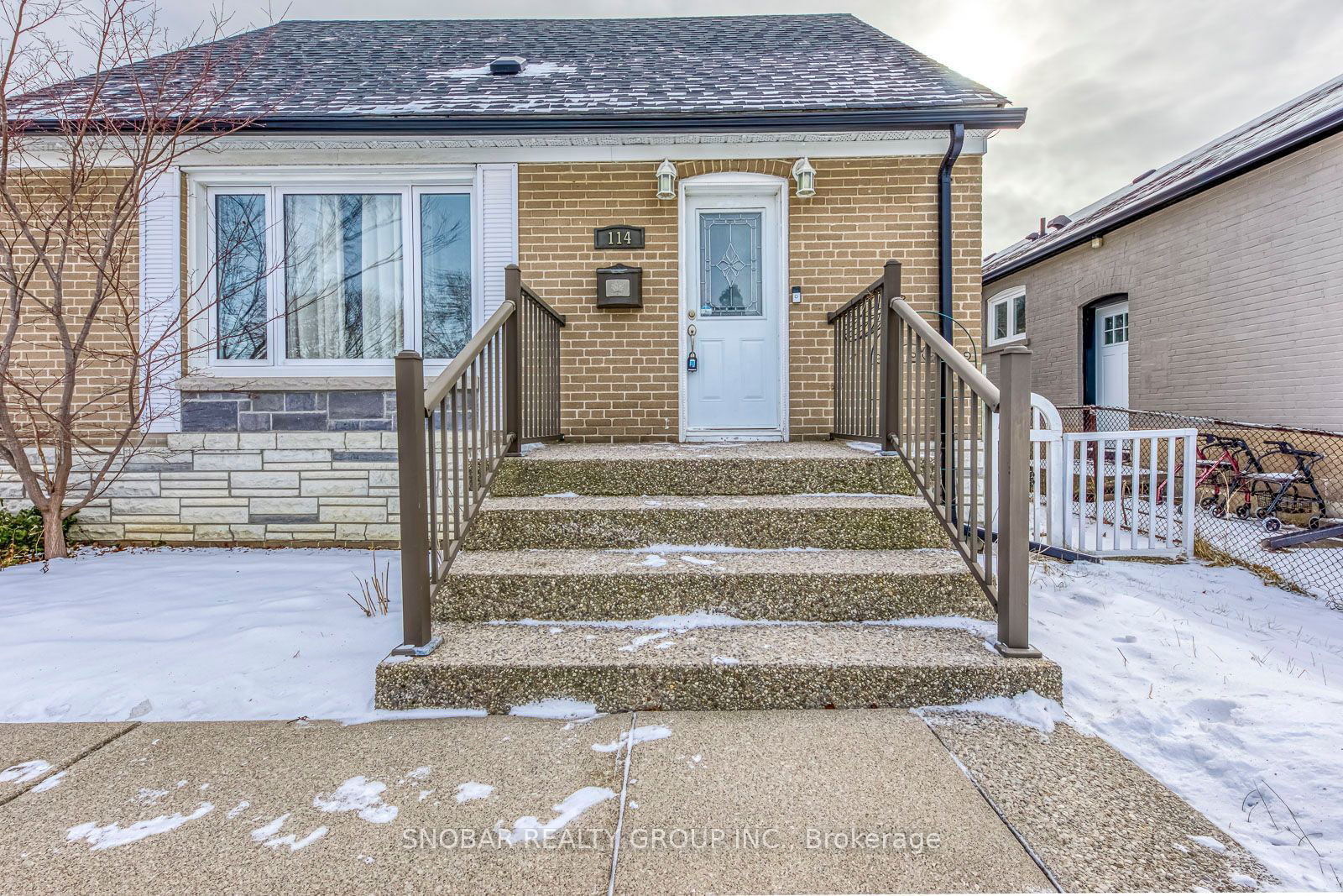 Detached House sold at 114 Clearbrooke Circle, Toronto, Rexdale-Kipling, M9W 2E8 - MLS: W11948629