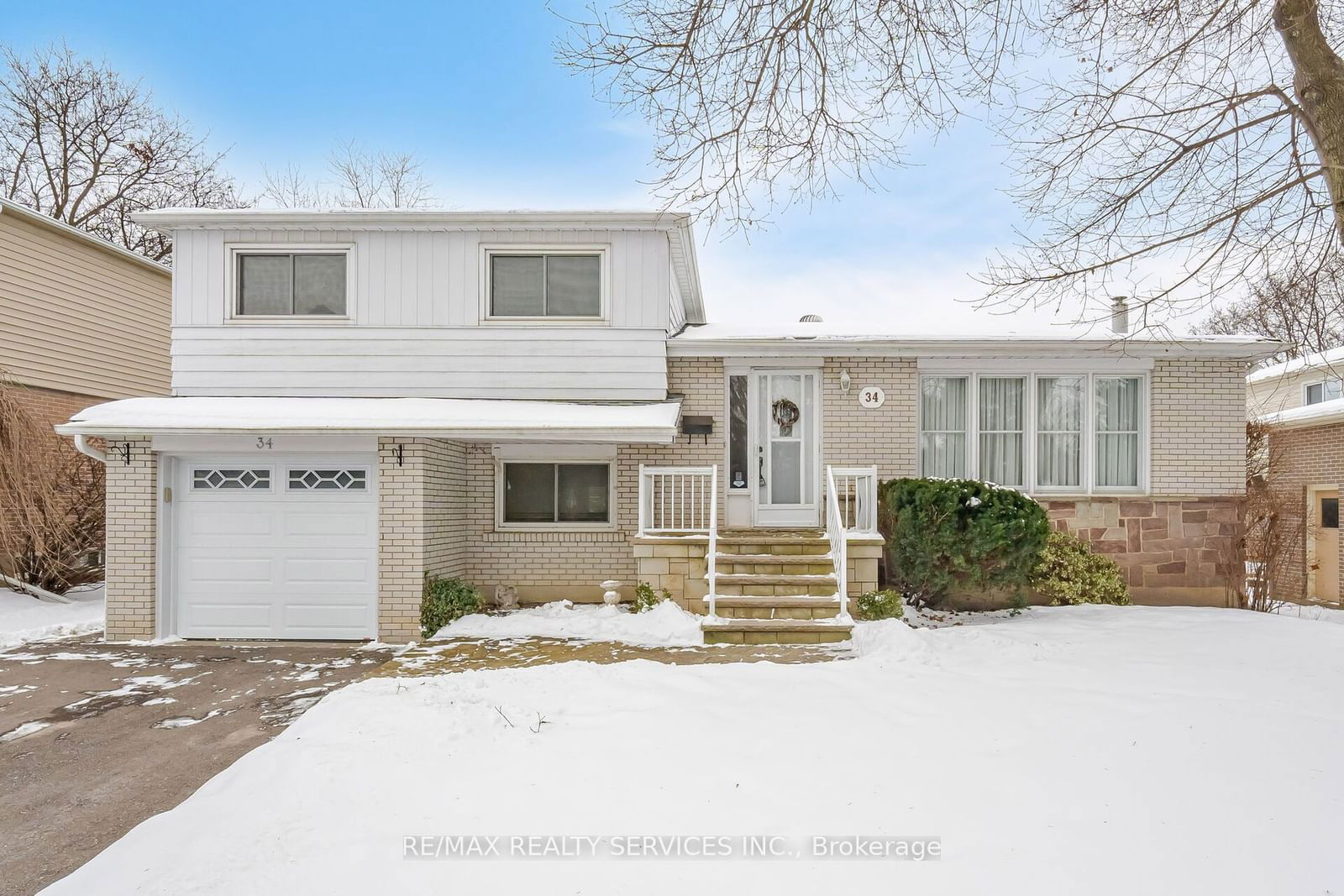 Detached House for sale at 34 Parkend Avenue, Brampton, Brampton South, L6Y 1B2 - MLS: W11948720