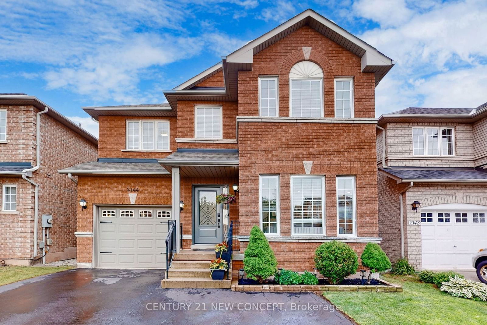 Detached House for sale at 2144 Golden Orchard Trail, Oakville, West Oak Trails, L6M 3W8 - MLS: W11948733