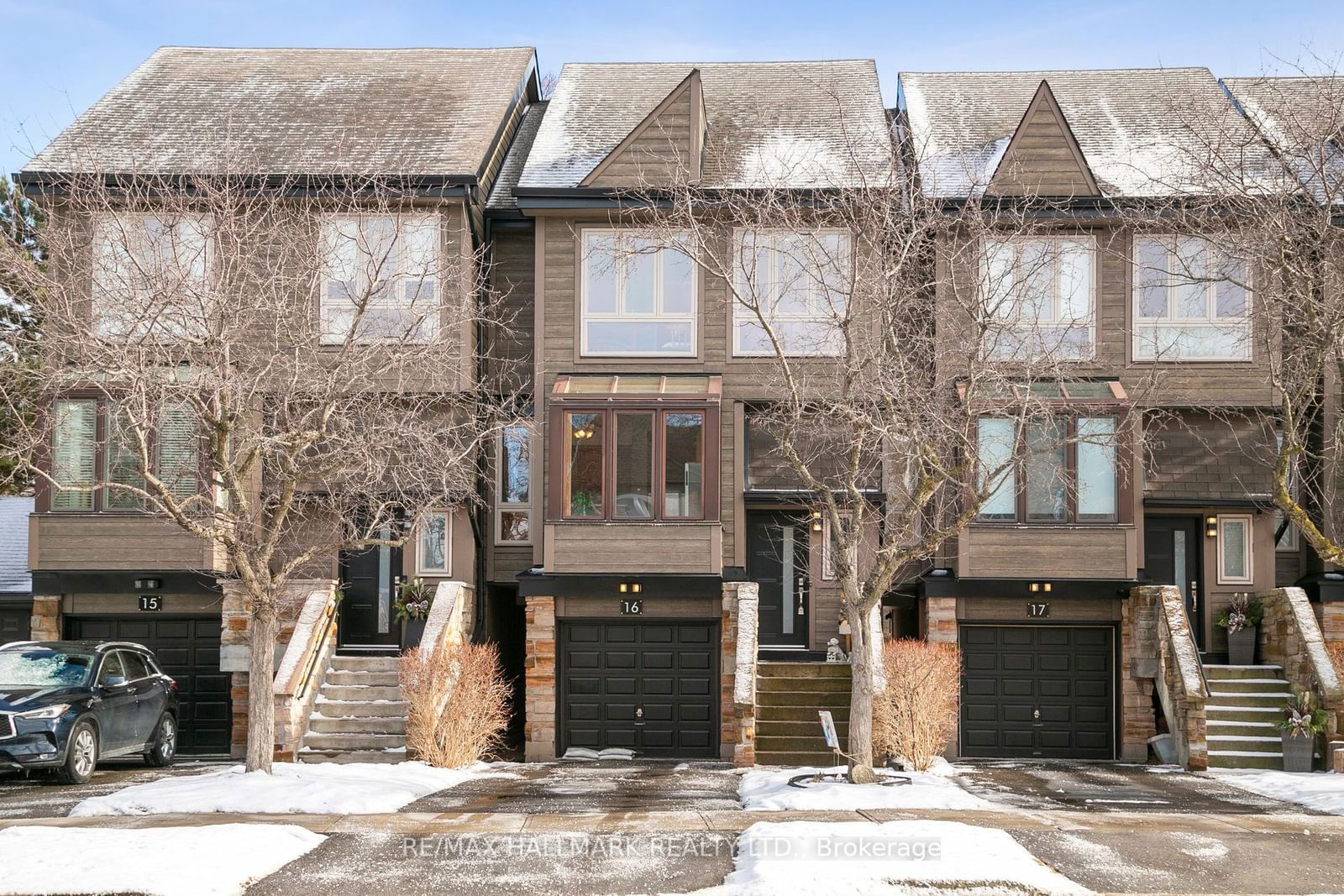 Townhouse for sale at 16-1120 Queens Avenue, Oakville, 1003 - CP College Park, L6H 2B5 - MLS: W11948858