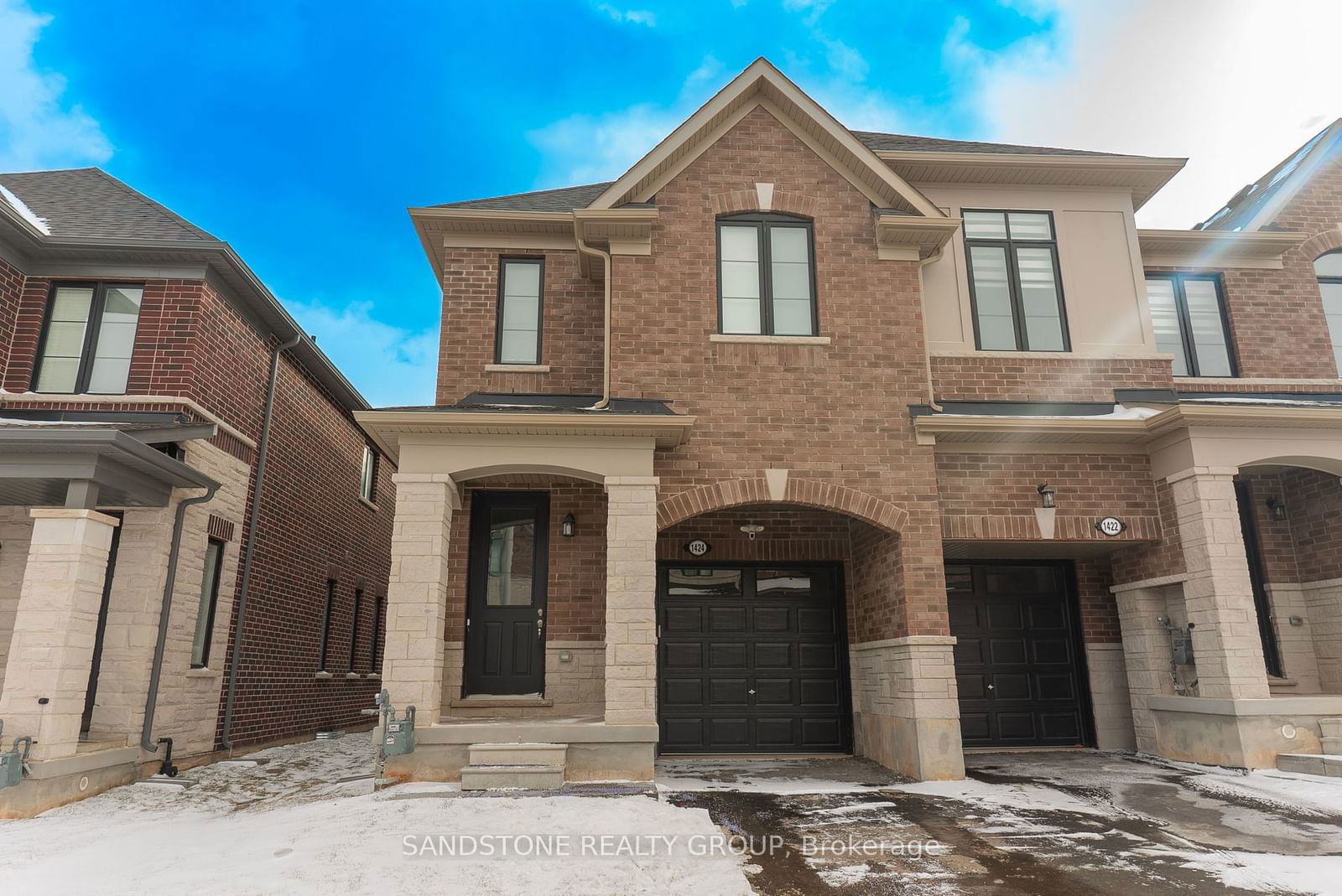 Townhouse sold at 1424 Almonte Drive, Burlington, Tyandaga, L7P 0V8 - MLS: W11948898