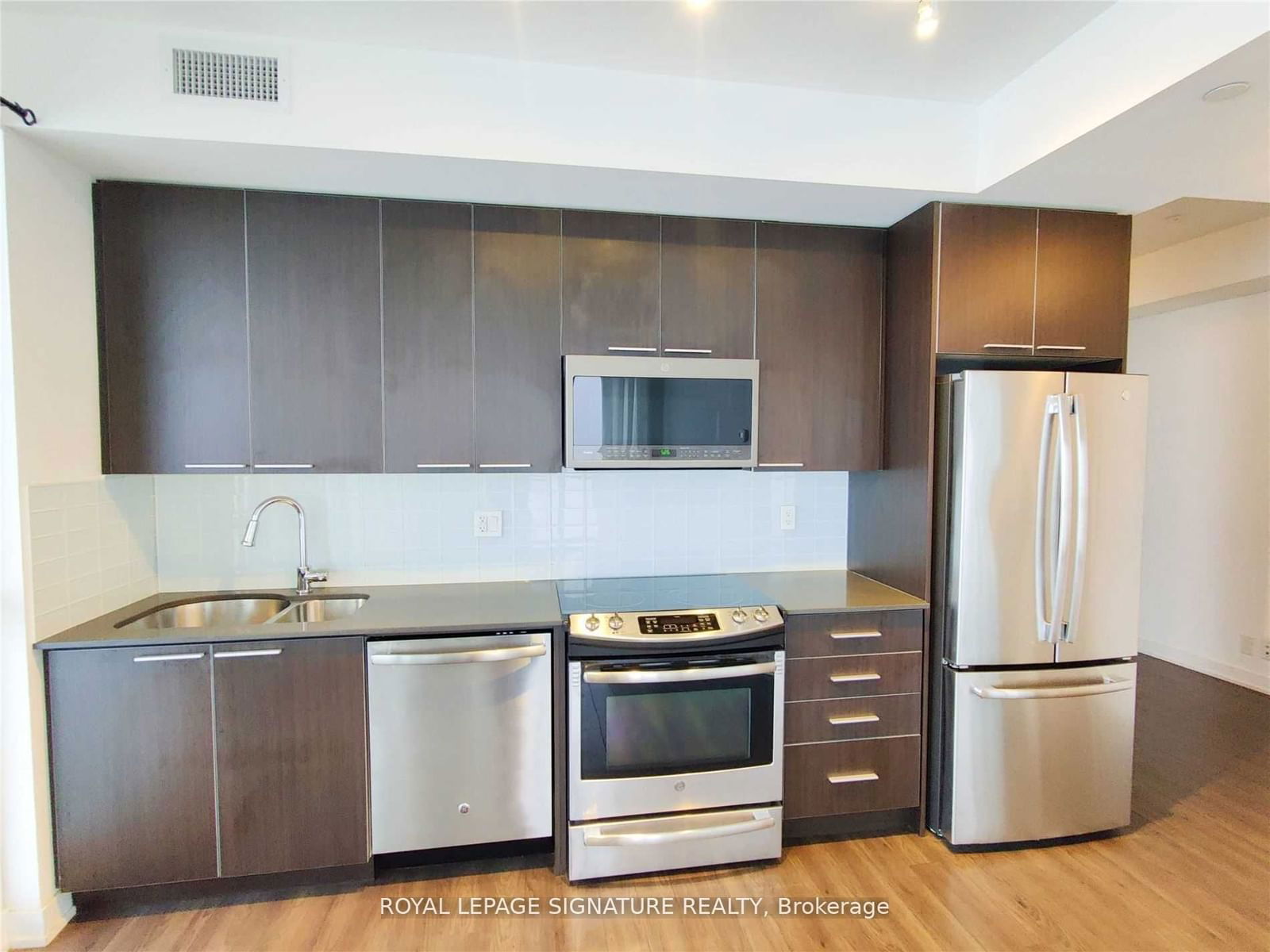 Condo for lease at 1607-10 Parklawn Road, Toronto, Mimico, M8V 0H9 - MLS: W11949033