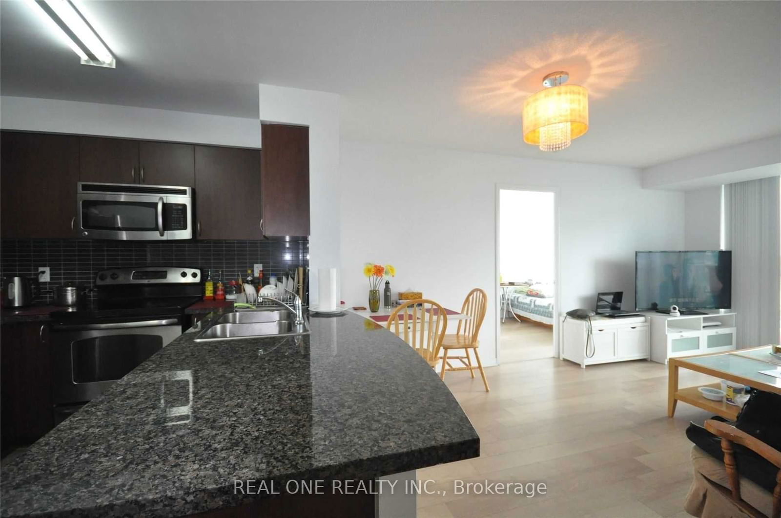 Condo for lease at 805-4900 Glen Erin Drive, Mississauga, Central Erin Mills, L5M 7S2 - MLS: W11949040