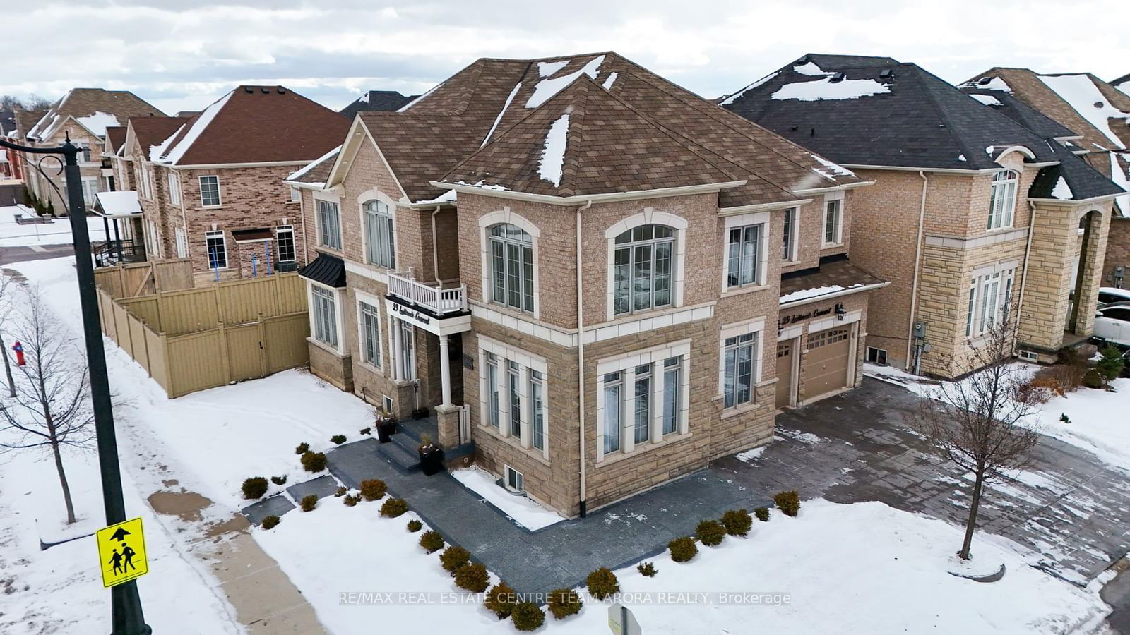 Detached House for sale at 29 Ladbrook Crescent, Brampton, Credit Valley, L6X 5H7 - MLS: W11949041