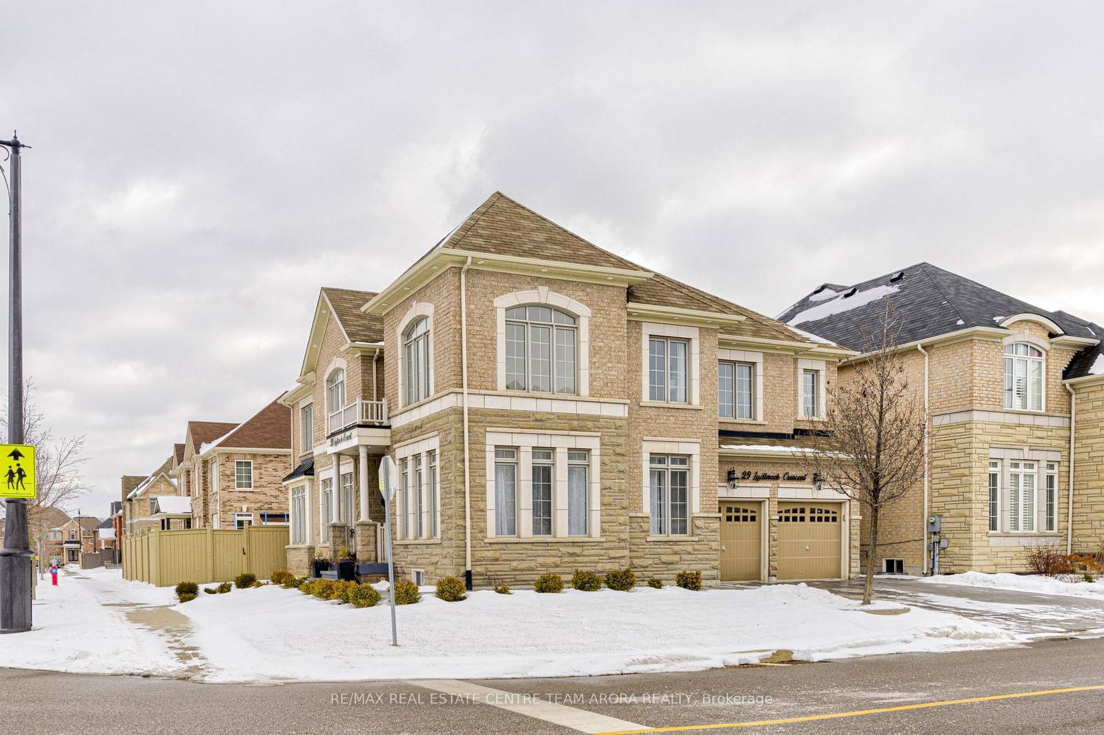 Detached House for sale at 29 Ladbrook Crescent, Brampton, Credit Valley, L6X 5H7 - MLS: W11949041