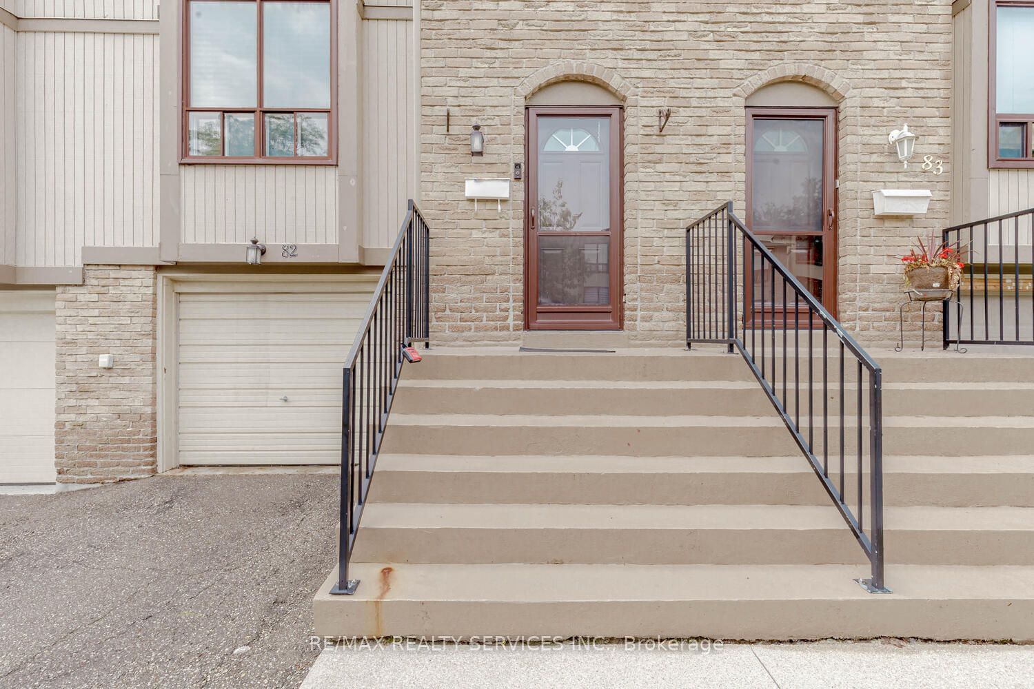 Townhouse for sale at 82-82 Guildford Crescent, Brampton, Central Park, L6S 3K2 - MLS: W11949273