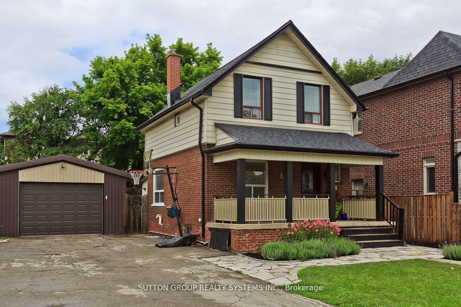 Detached House for lease at 34 Fairfield Avenue, Toronto, Long Branch, M8W 1R7 - MLS: W11949347