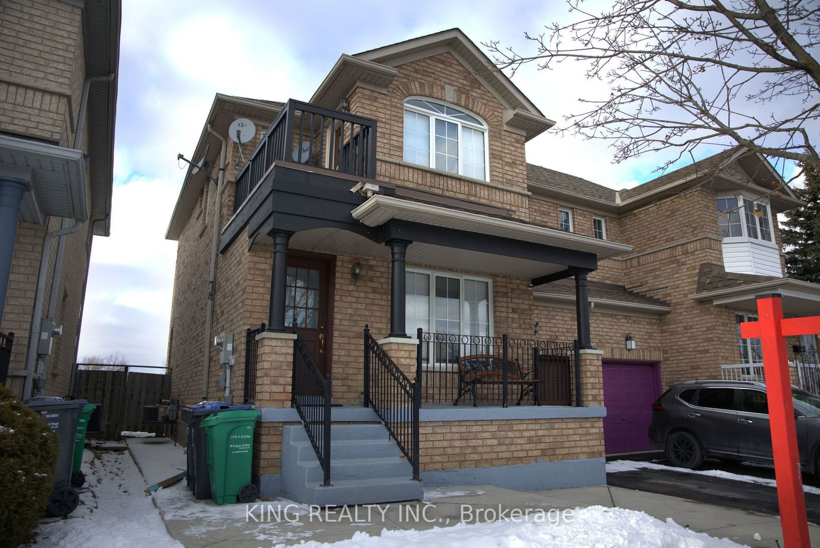 Semi-Detached House for sale at 40 Starfish Court, Brampton, Sandringham-Wellington, L6R 2R5 - MLS: W11949397