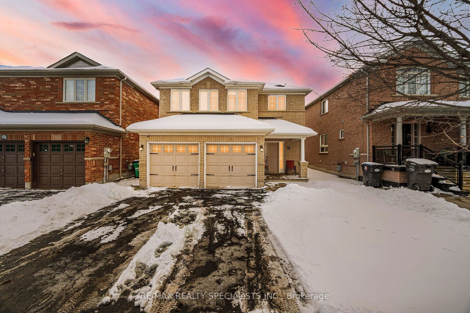 Detached House for sale at 16 Silver Egret Road, Brampton, Fletcher's Meadow, L7A 3P4 - MLS: W11949466