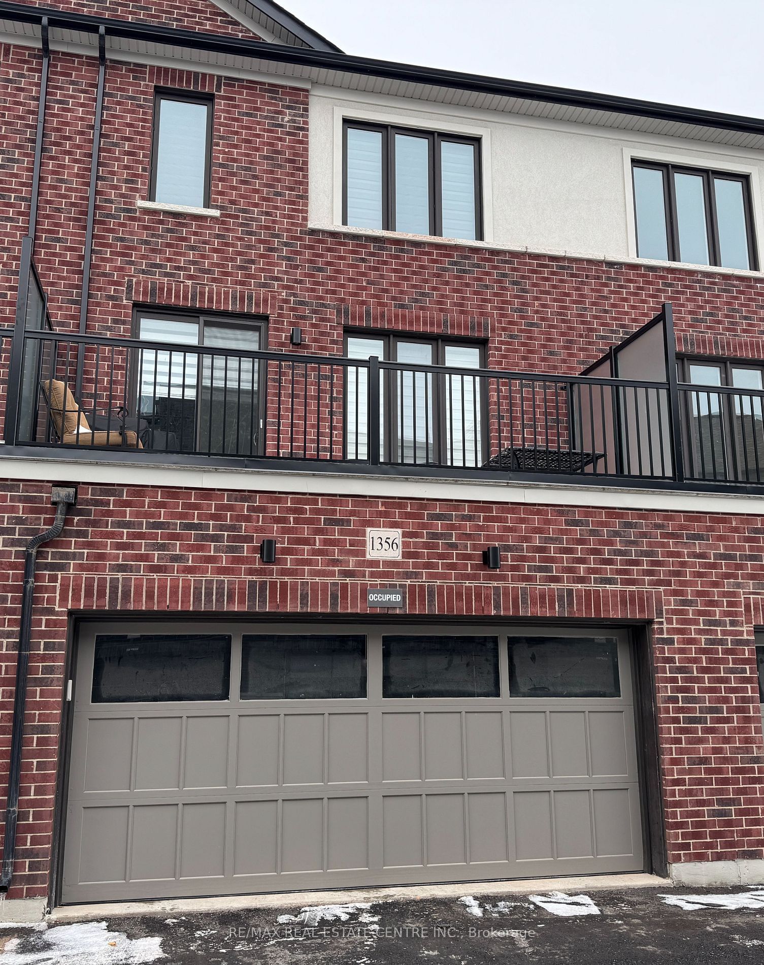 Townhouse for lease at 1356 William Halton Pkwy, Oakville, Rural Oakville, L6M 5R2 - MLS: W11949552