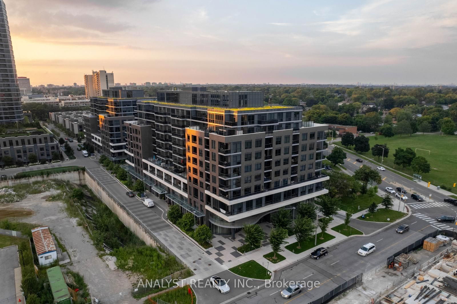 Condo for sale at 717-10 Gibbs Road, Toronto, Islington-City Centre West, M9B 0E2 - MLS: W11949593