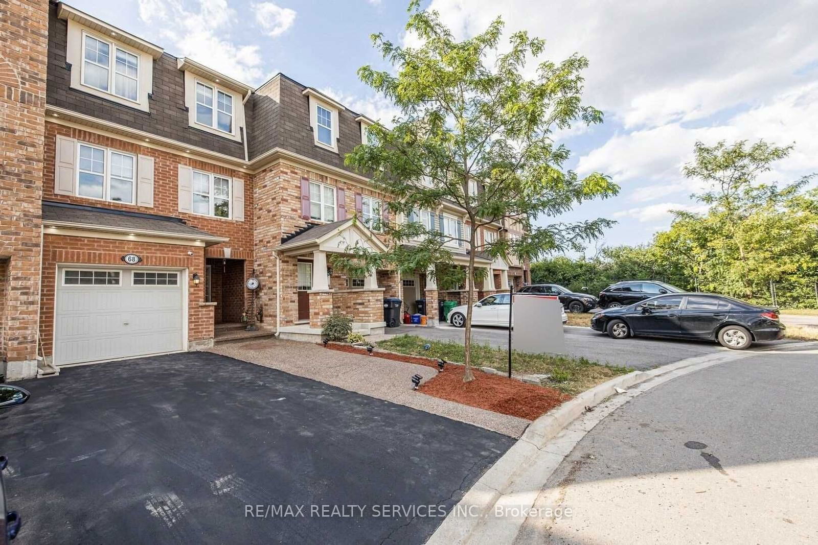 Townhouse for lease at 68 Colonel Frank Ching Crescent, Brampton, Fletcher's West, L6Y 5W6 - MLS: W11949656