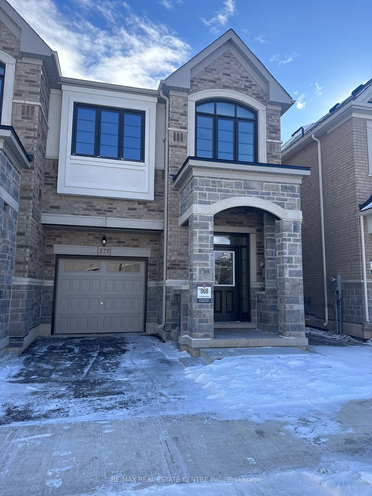 Townhouse for lease at 571 Celandine Terrace, Milton, Walker, L9E 1Z7 - MLS: W11949702