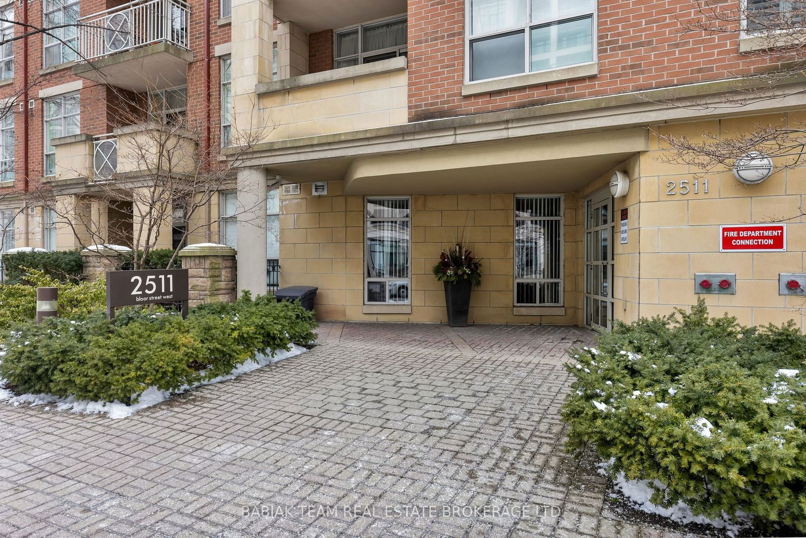 Condo for sale at 103-2511 Bloor Street, Toronto, High Park-Swansea, M6S 5A6 - MLS: W11949779