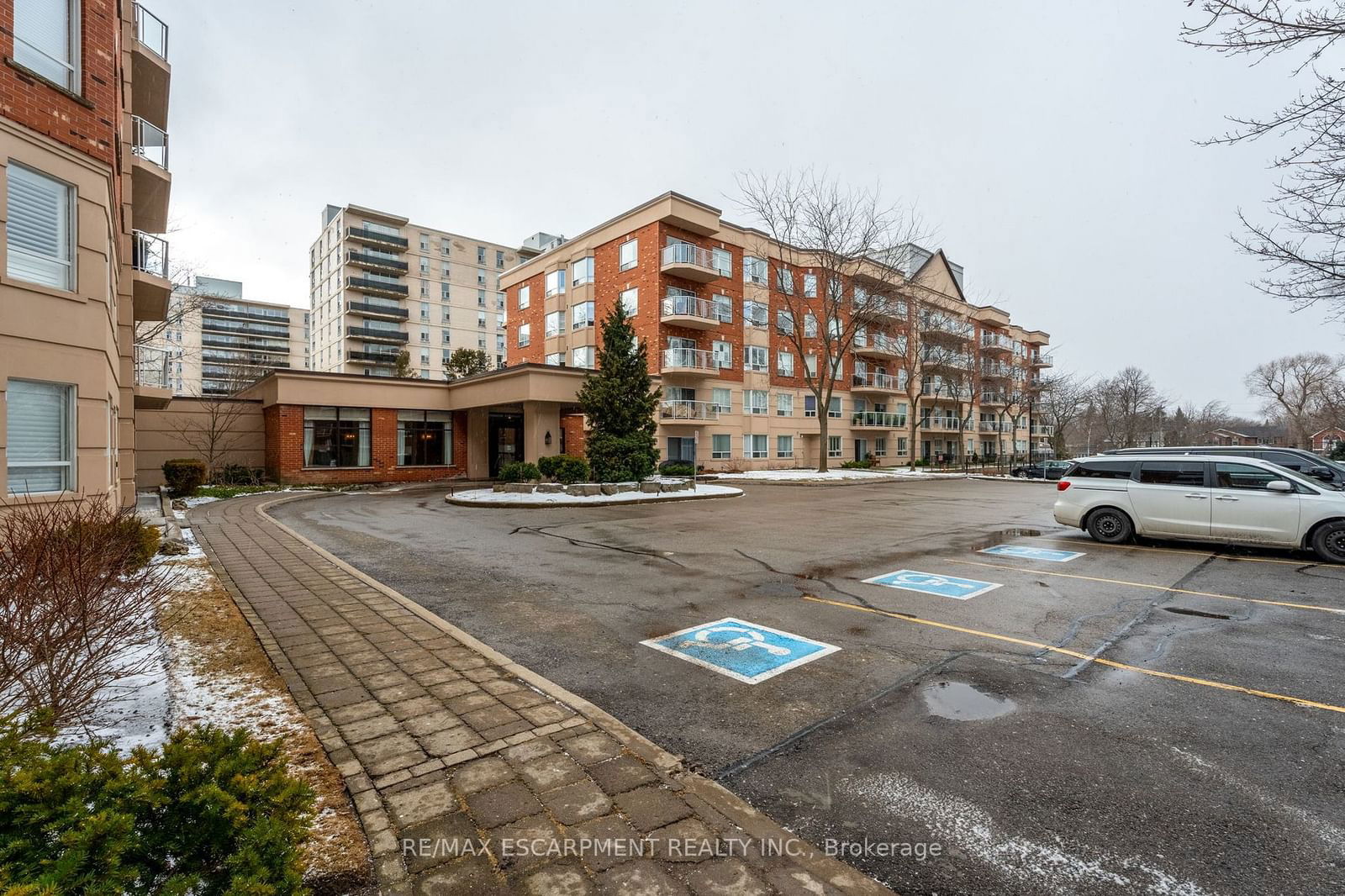 Condo for sale at 102-5188 Lakeshore Road, Burlington, Appleby, L7L 6P4 - MLS: W11949815