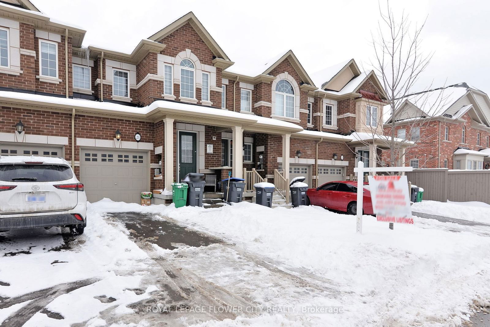 Townhouse for sale at 21 Dale Meadow Road, Brampton, Northwest Brampton, L7A 0B7 - MLS: W11949907