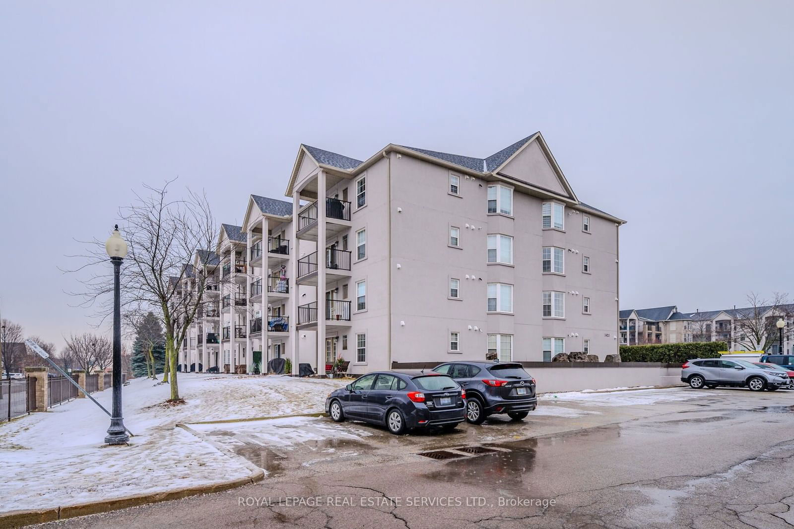 Condo for lease at 413-1421 WALKER'S Line, Burlington, Tansley, L7M 4P4 - MLS: W11949942