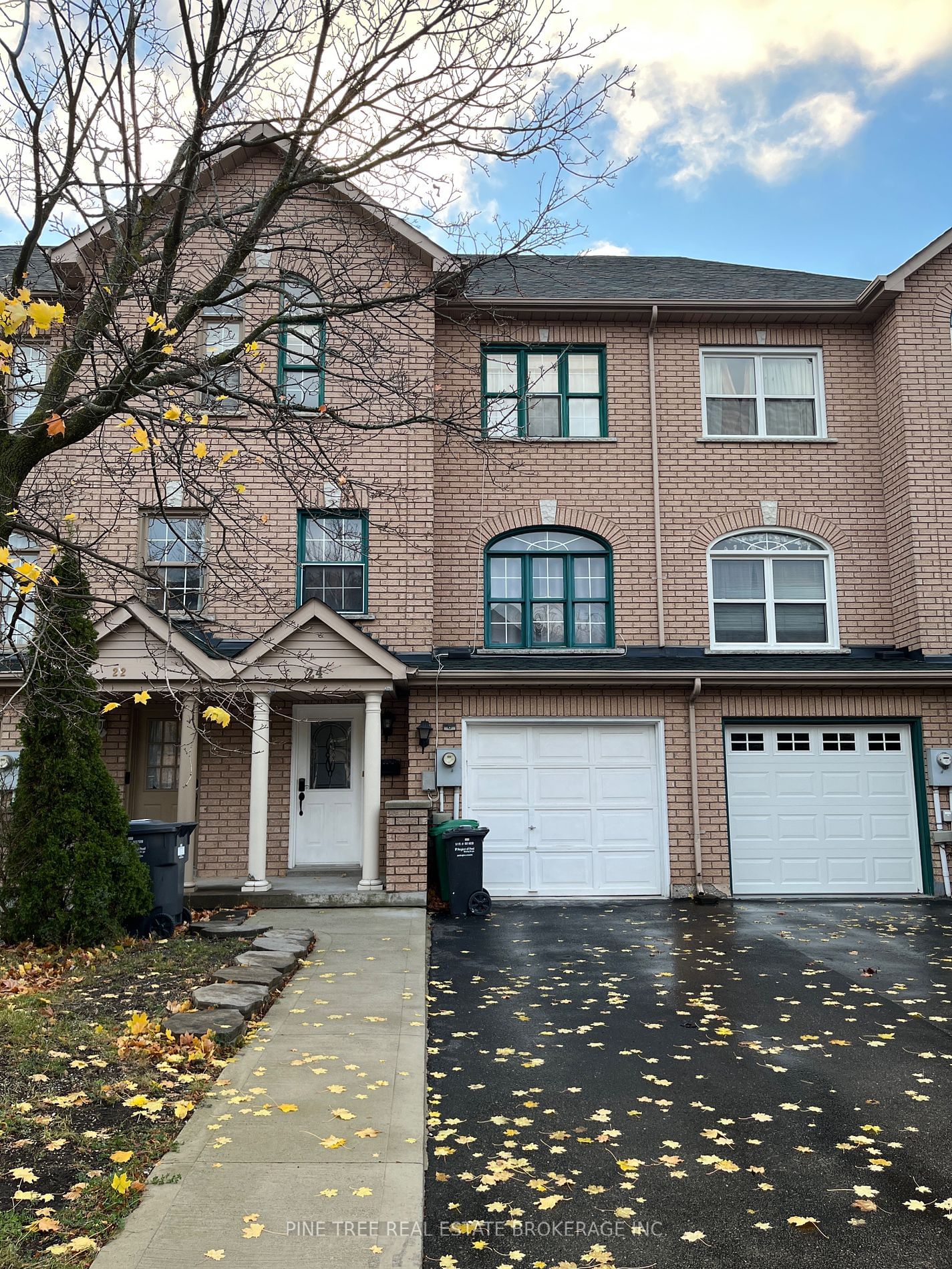 Townhouse for sale at 24-24 Provincial Place, Brampton, Northgate, L6S 6C5 - MLS: W11950027