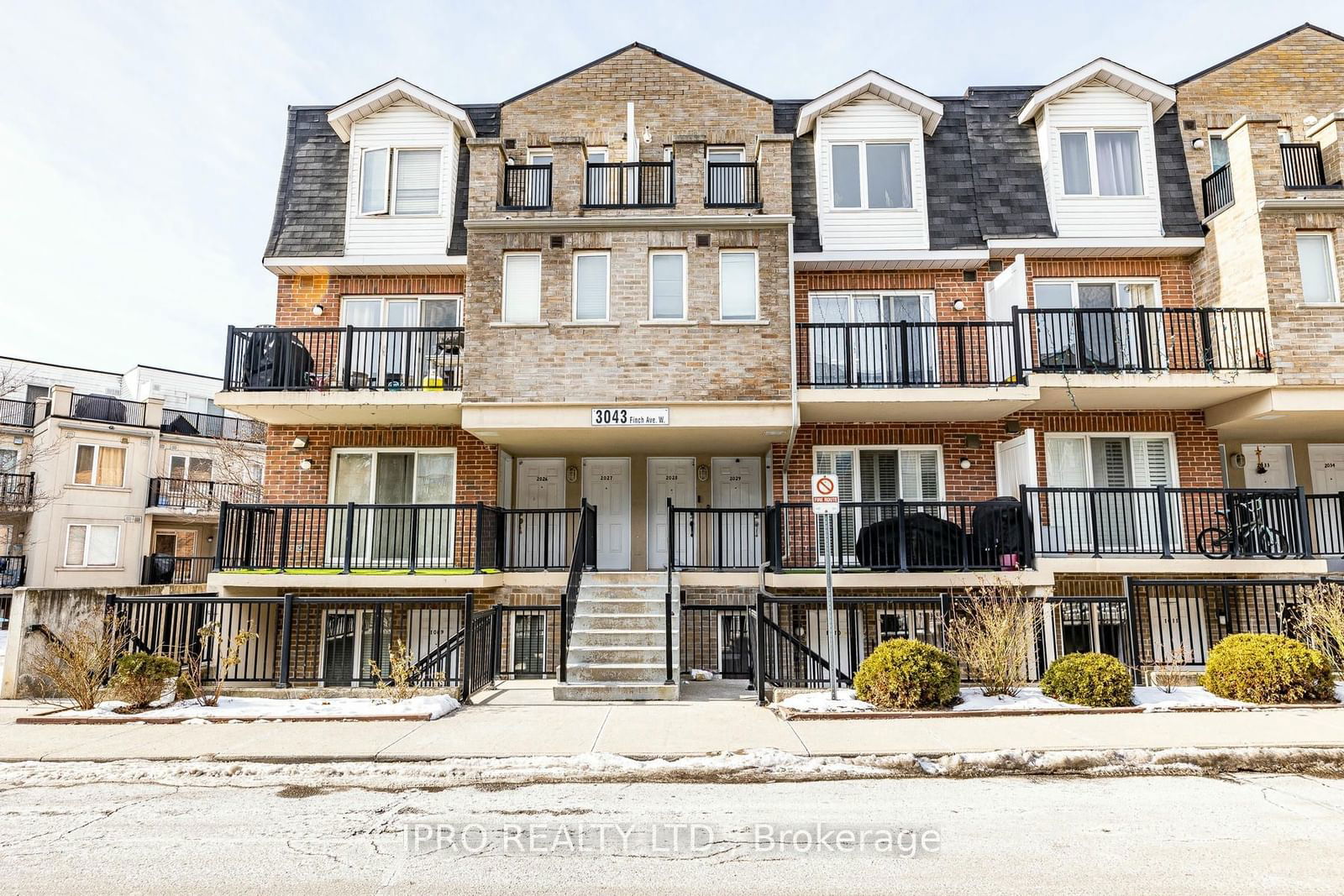 Townhouse for sale at 2029-3043 Finch Avenue, Toronto, Humbermede, M9M 0A4 - MLS: W11950048