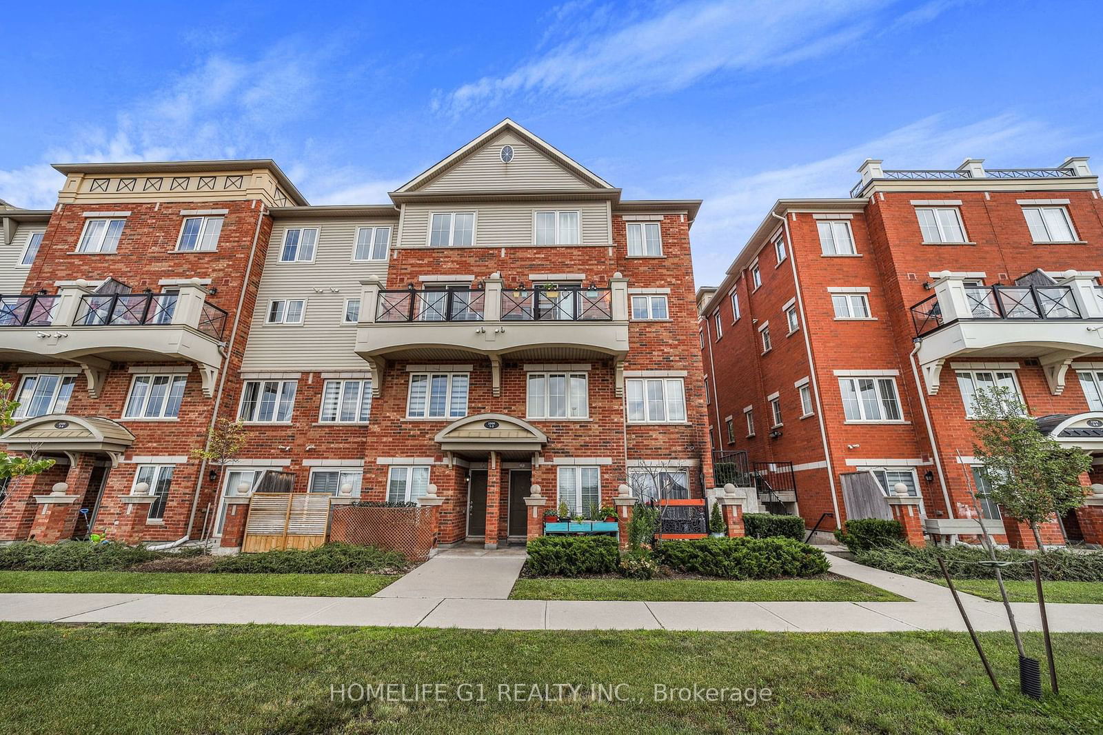 Townhouse for sale at 30-2500 Post Road, Oakville, Uptown Core, L6H 0K1 - MLS: W11950086