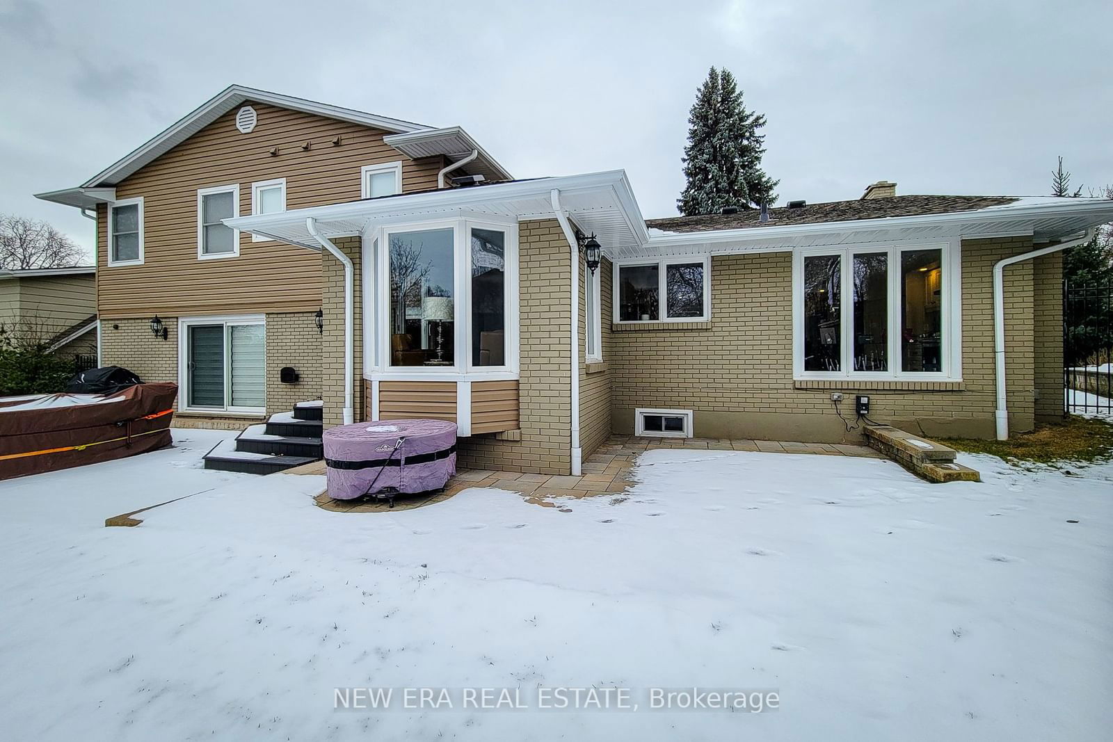 Detached House for sale at 2119 Agincourt Crescent, Burlington, Tyandaga, L7P 1P3 - MLS: W11950149