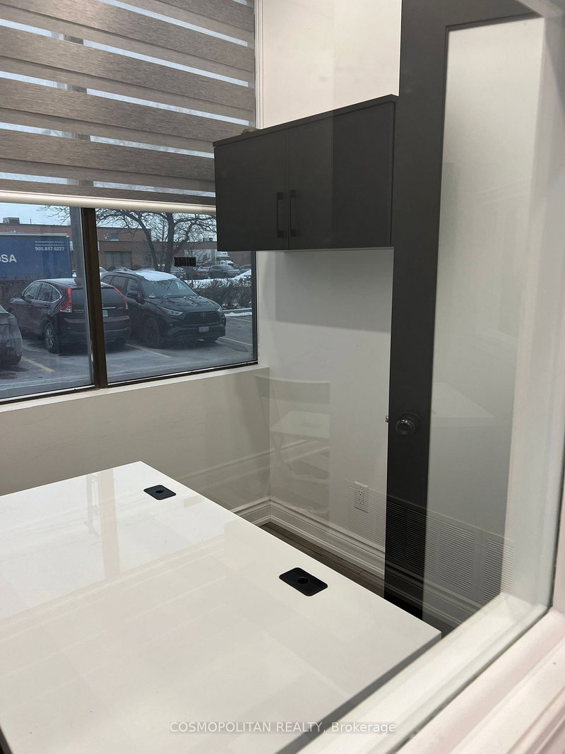 14 - 2470 Lucknow Dr, Mississauga, L5S 1J9 | Image 3