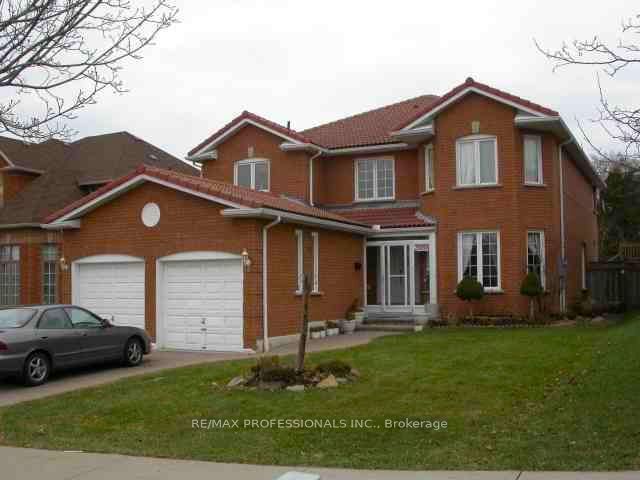 Detached House for sale at 2088 Perran Drive, Mississauga, Sheridan, L5K 2R4 - MLS: W11950286