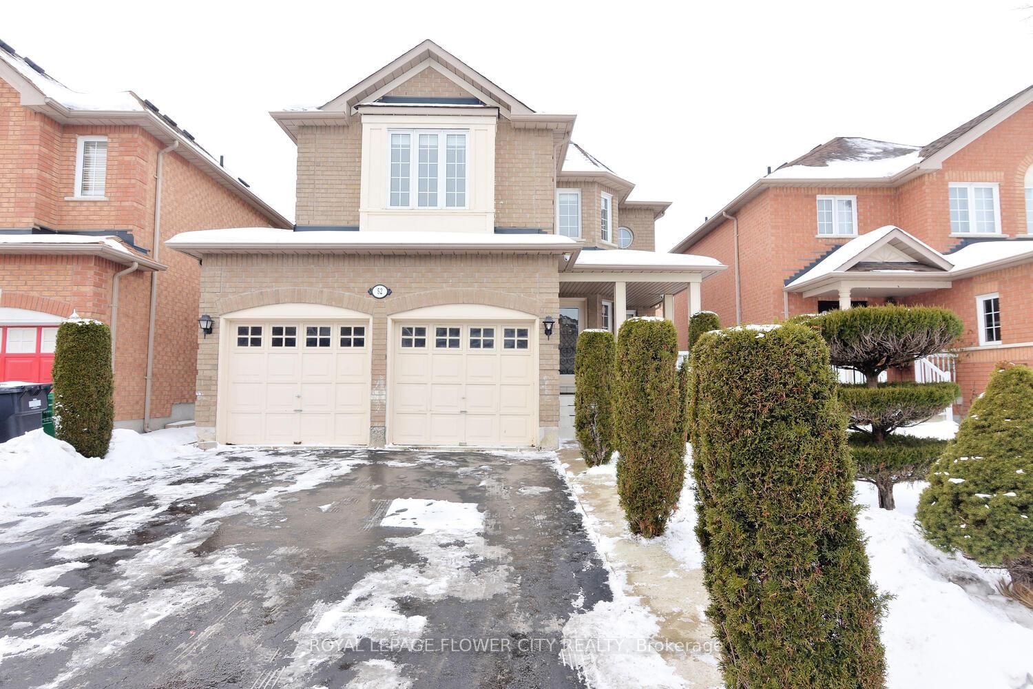 Detached House for sale at 52 Fallstar Crescent, Brampton, Fletcher's Meadow, L7A 2J6 - MLS: W11950311