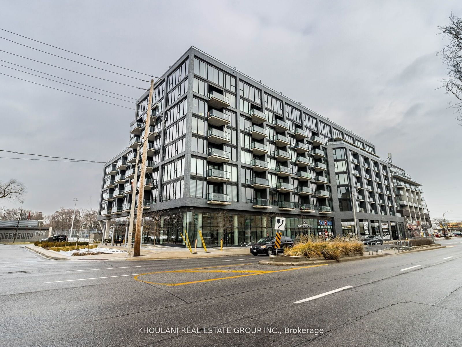 Condo for lease at 204-7 Smith Crescent, Toronto, Stonegate-Queensway, M8Z 0G3 - MLS: W11950312