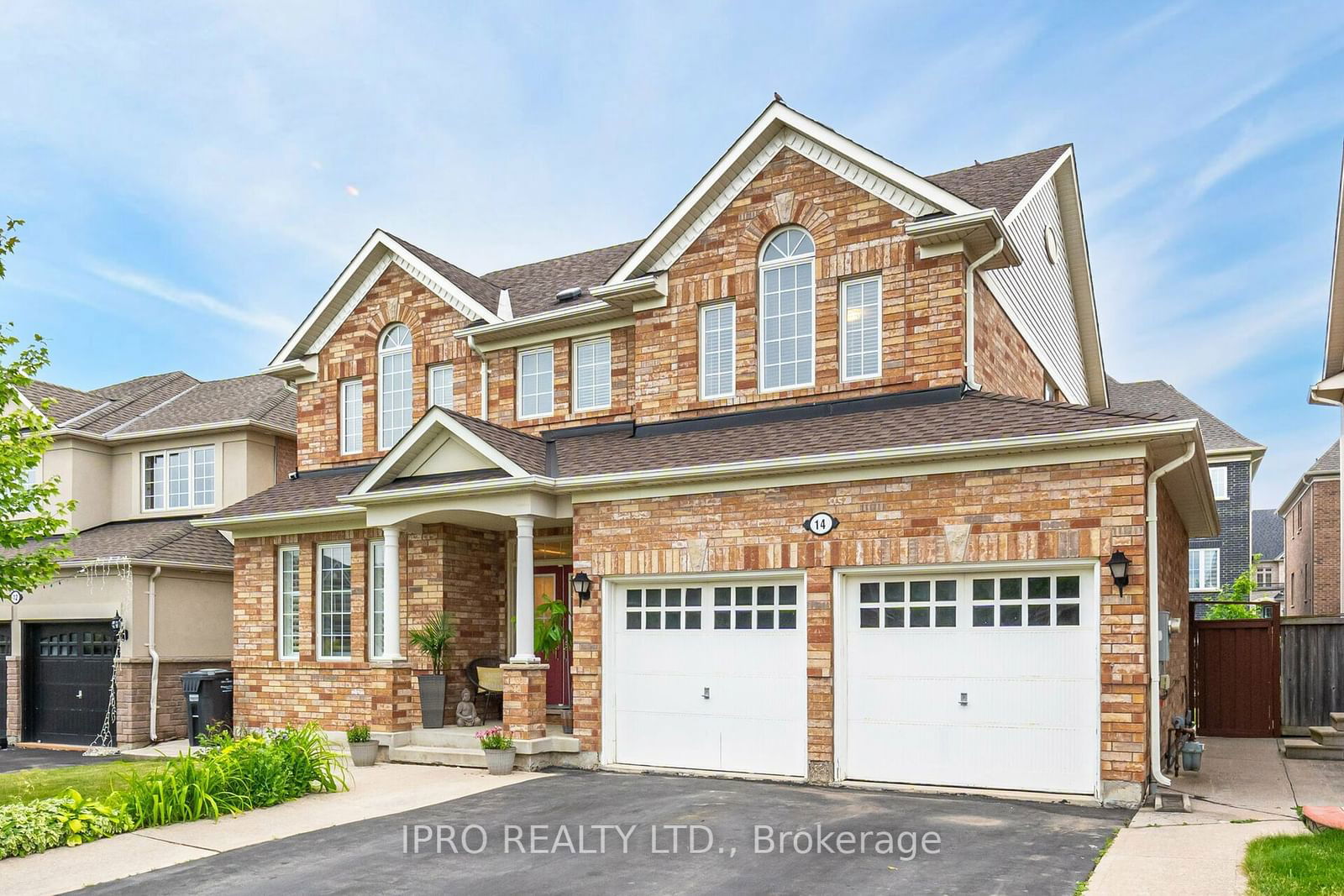 Detached House for sale at 14 Valleywest Road, Brampton, Vales of Castlemore, L6P 2J9 - MLS: W11950386