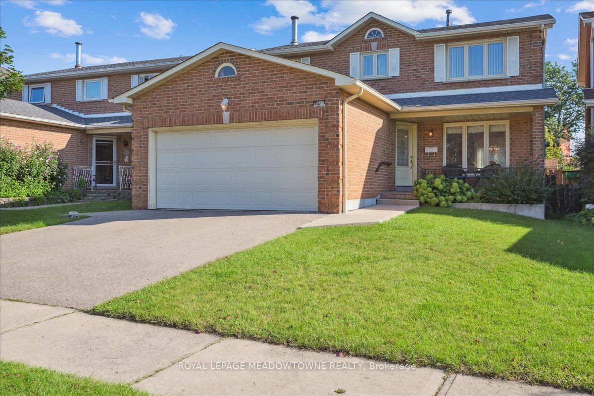 Detached House for sale at 4135 Independence Avenue, Mississauga, Rathwood, L4Z 2T5 - MLS: W11950609