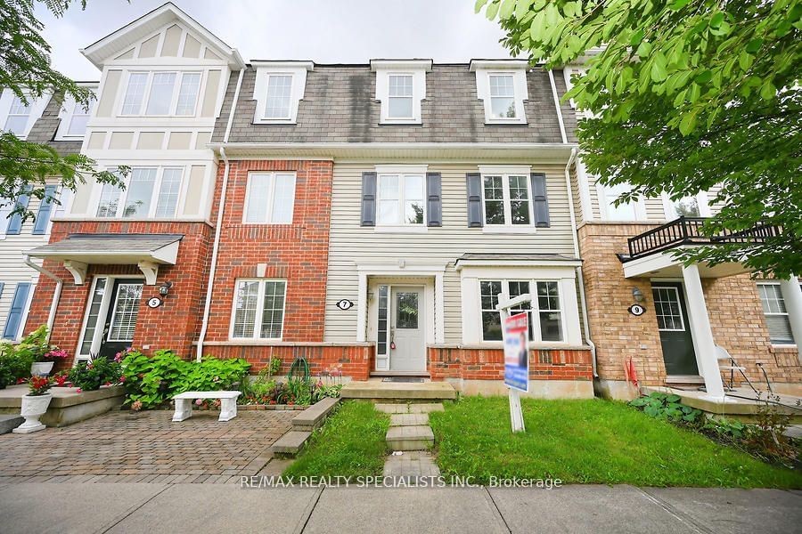 Townhouse for sale at 7 PORTSDOWN Road, Brampton, Northwest Brampton, L7A 0R4 - MLS: W11950640