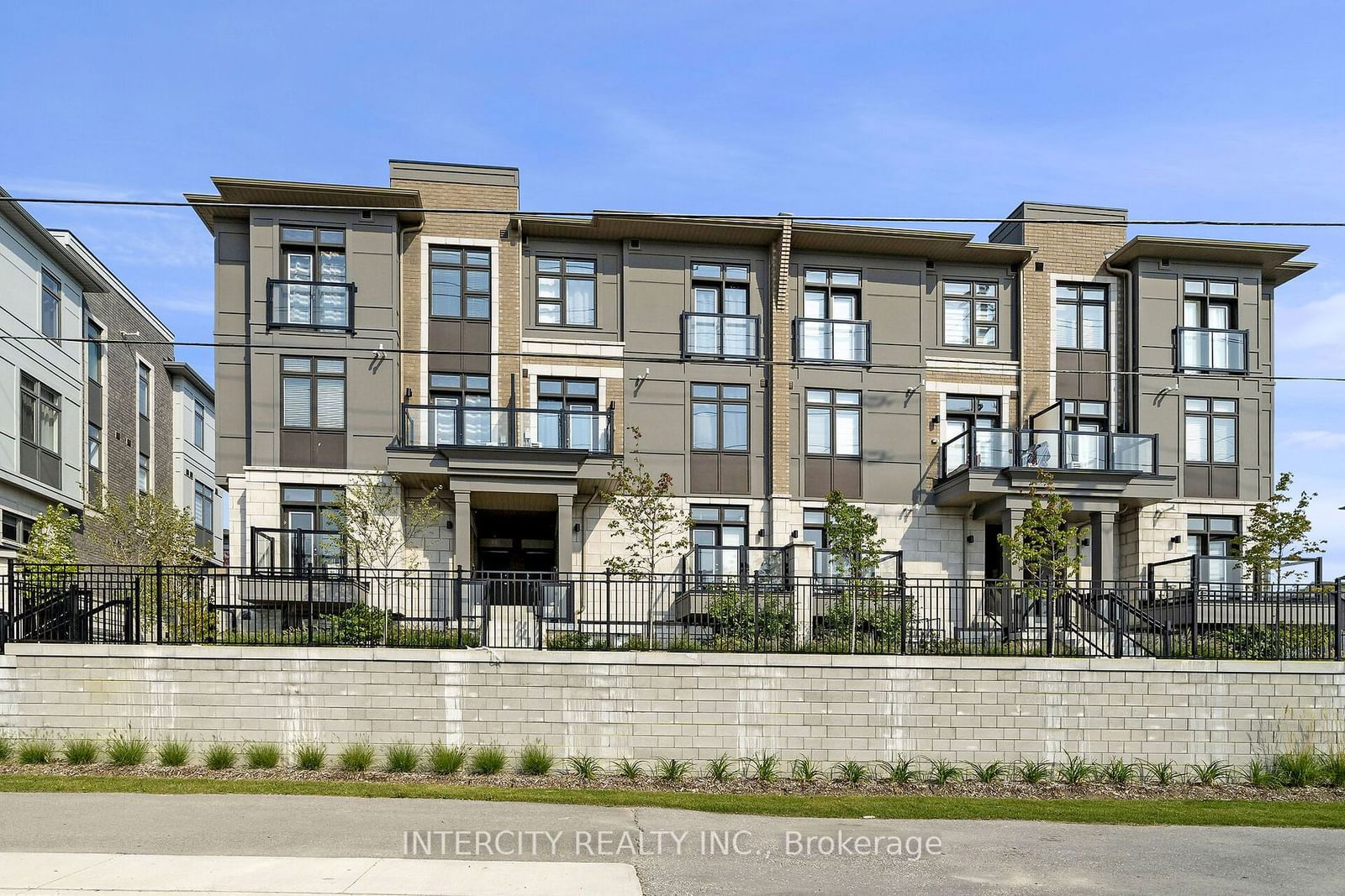 Condo for sale at 205-30 Halliford Place, Brampton, Bram East, L6P 4R1 - MLS: W11950650