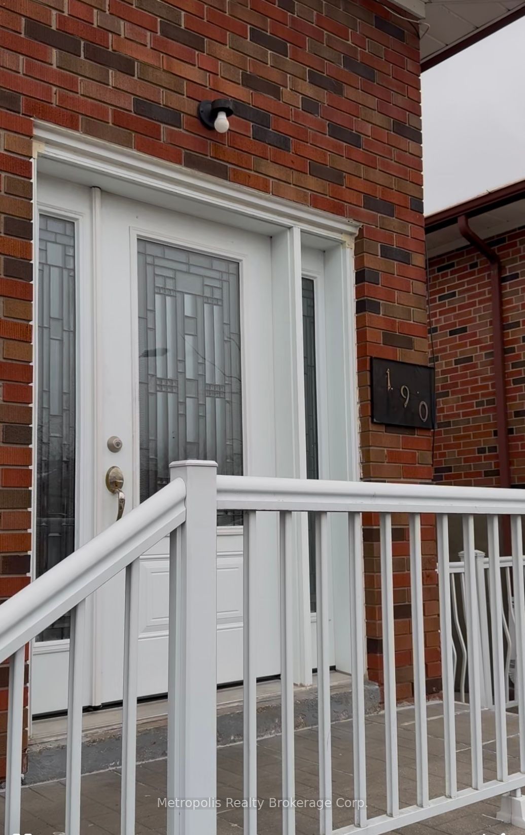 Townhouse leased at 190 Cabana Drive, Toronto, Humber Summit, M9L 1L3 - MLS: W11950715