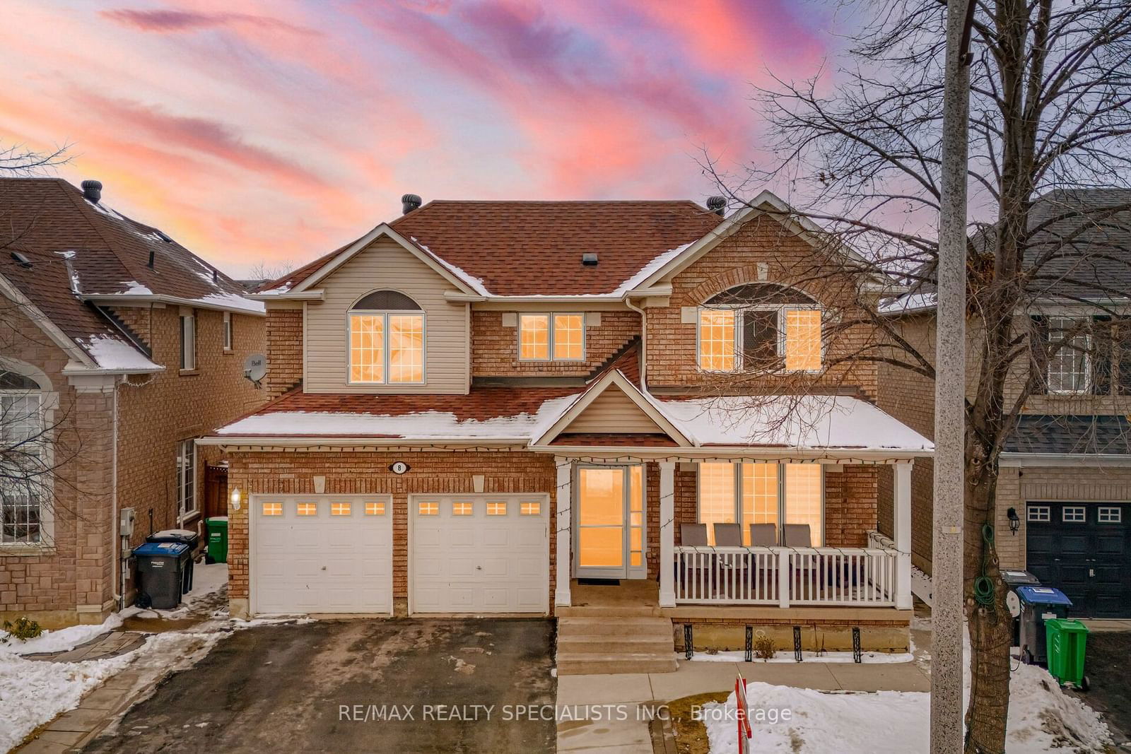 Detached House for sale at 8 Upshall Drive, Brampton, Vales of Castlemore, L6P 1E1 - MLS: W11950779