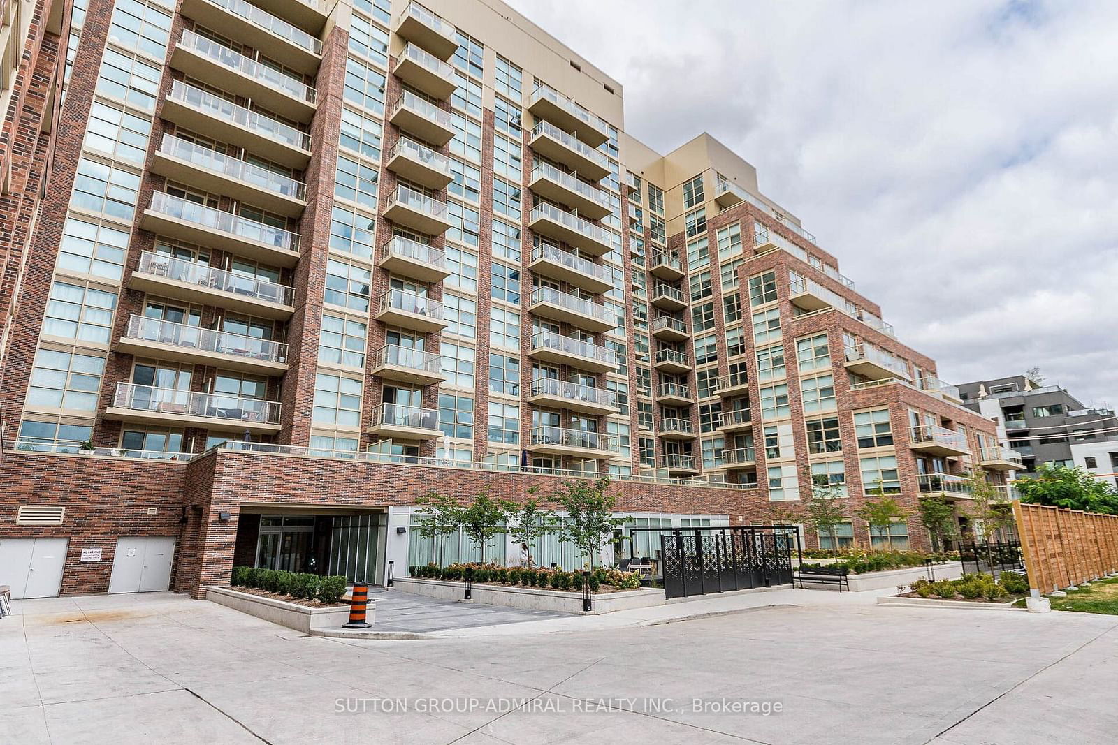 Condo for lease at 817-1787 St. Clair Avenue, Toronto, Weston-Pellam Park, M6N 1J6 - MLS: W11950795