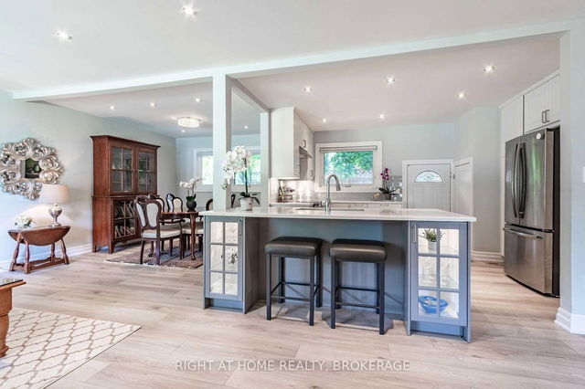 1337 Elgin Crescent
