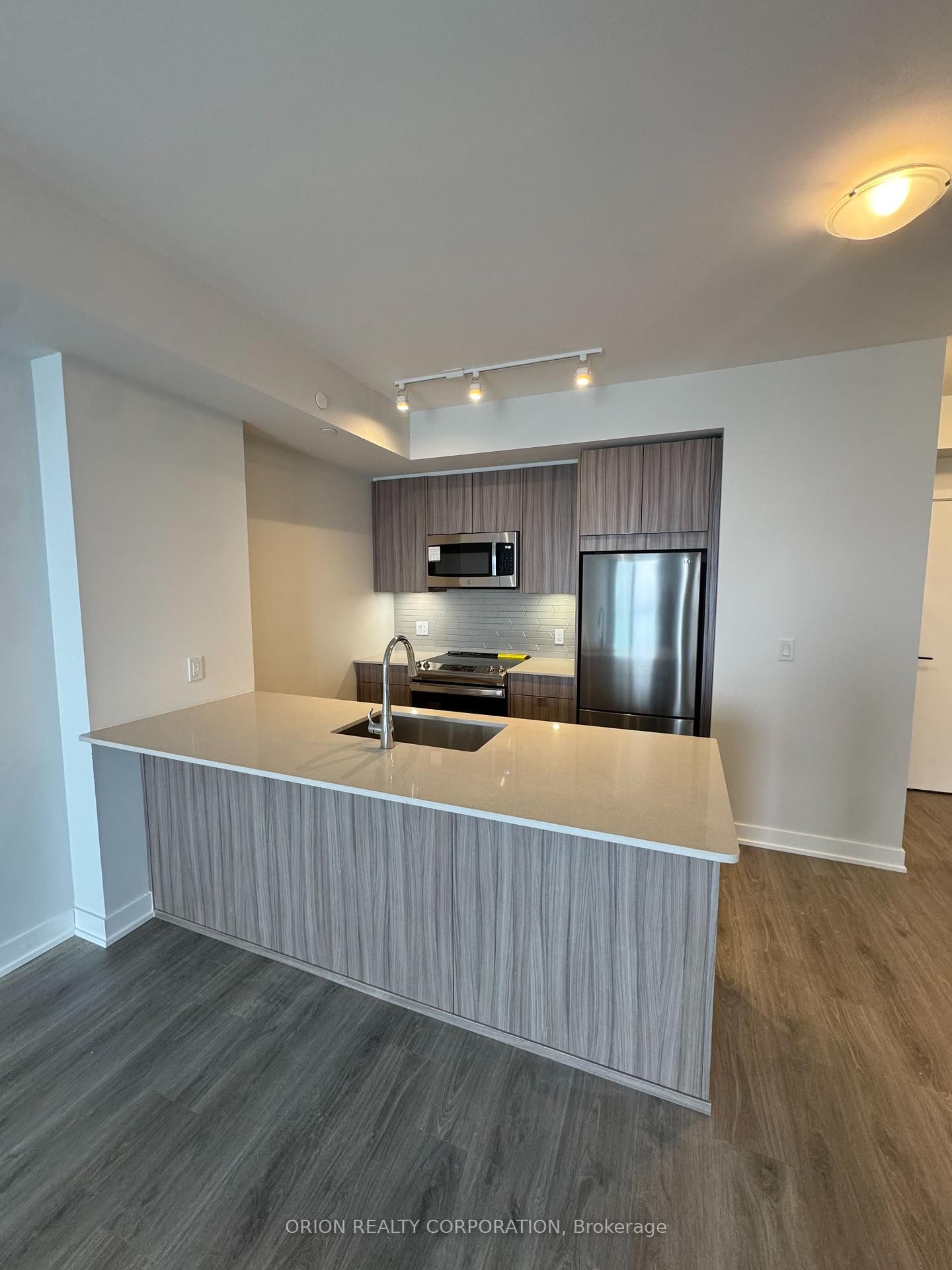 Condo leased at 3602-4130 Parkside Village Drive, Mississauga, City Centre, L5B 3M8 - MLS: W11950961